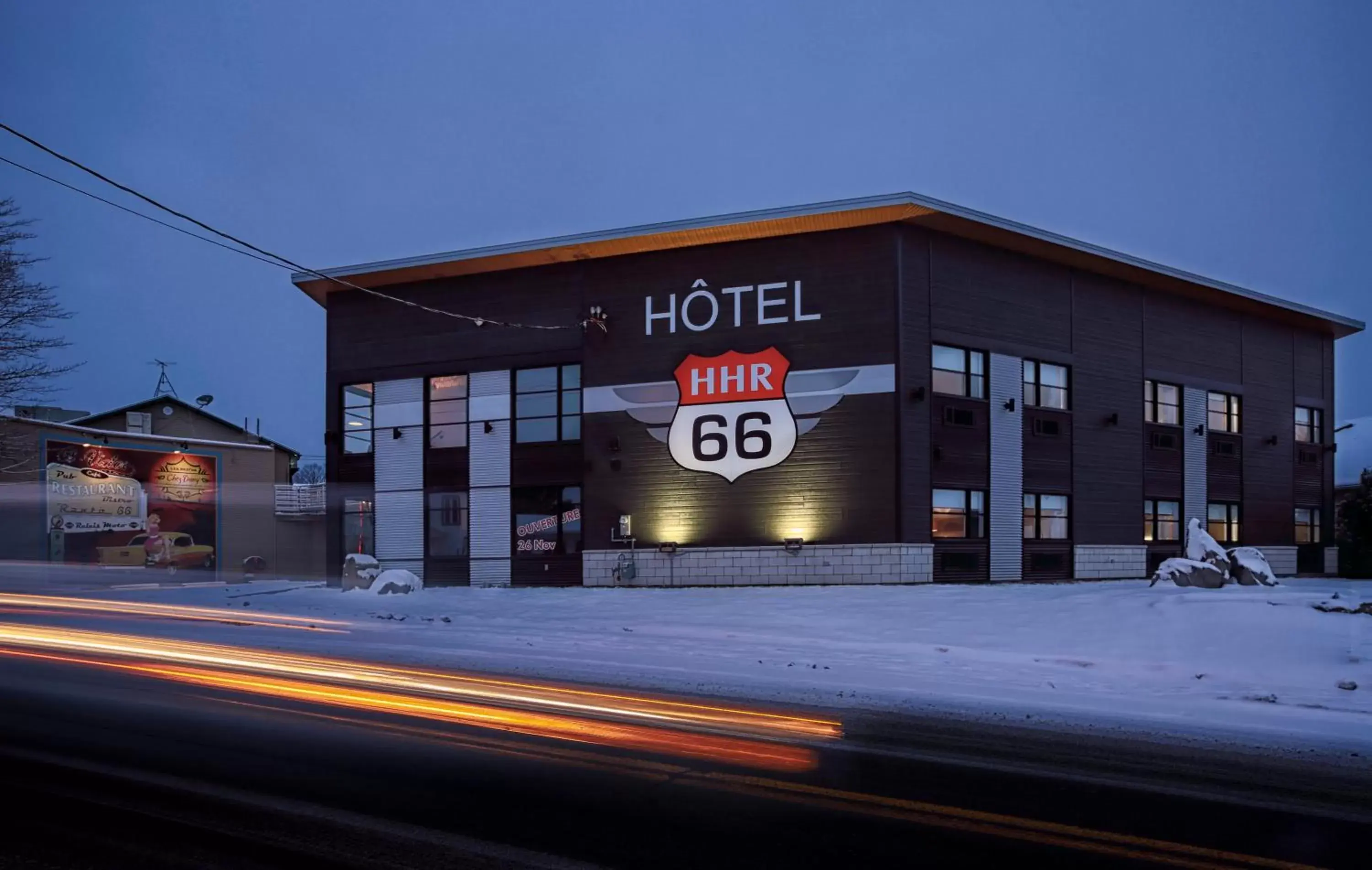 Facade/entrance, Property Building in Hotel Historique Route 66