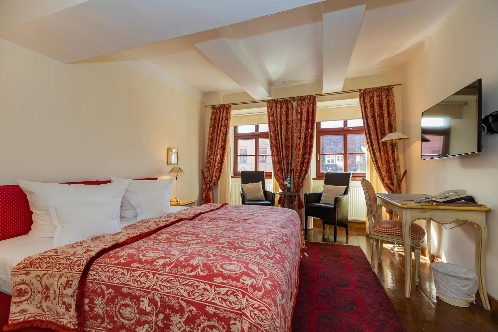 Photo of the whole room, Bed in Hotel Zum Bär