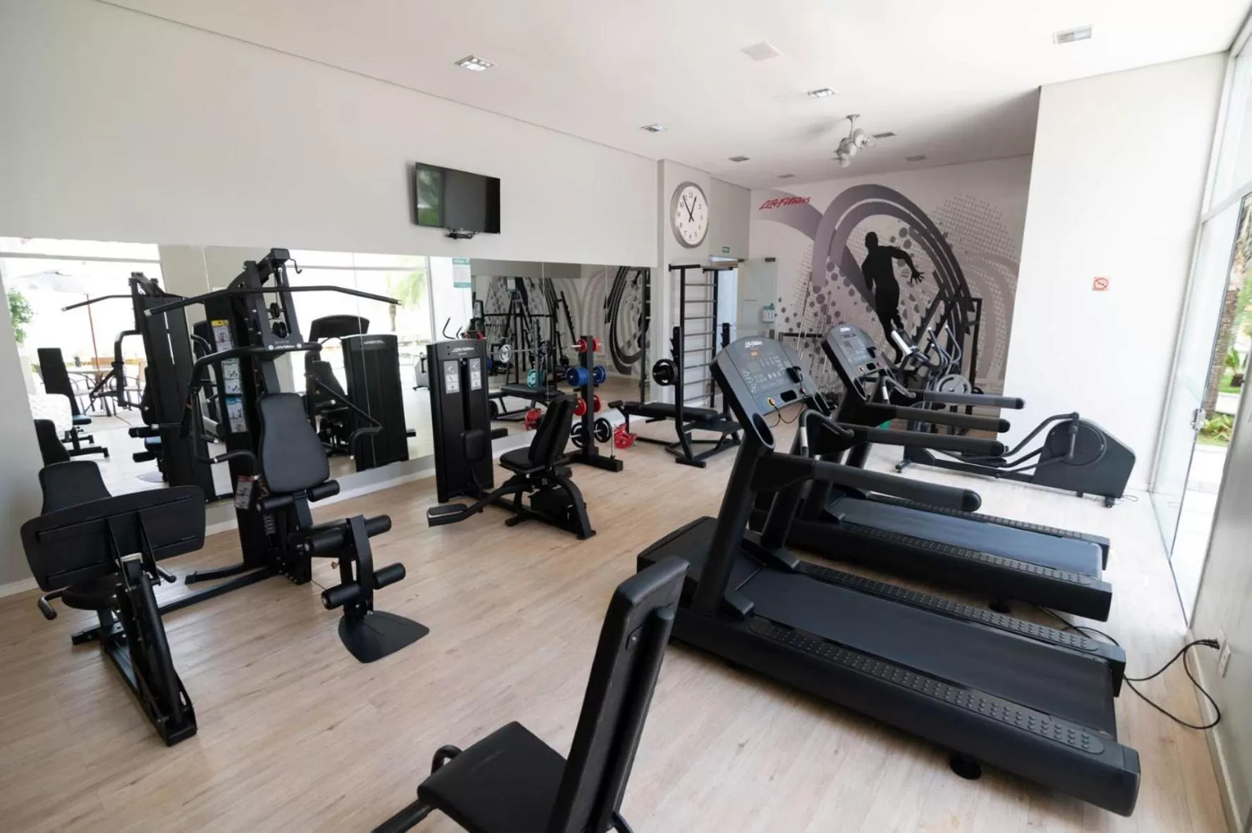 Fitness centre/facilities in H2 Platinum Lourdes