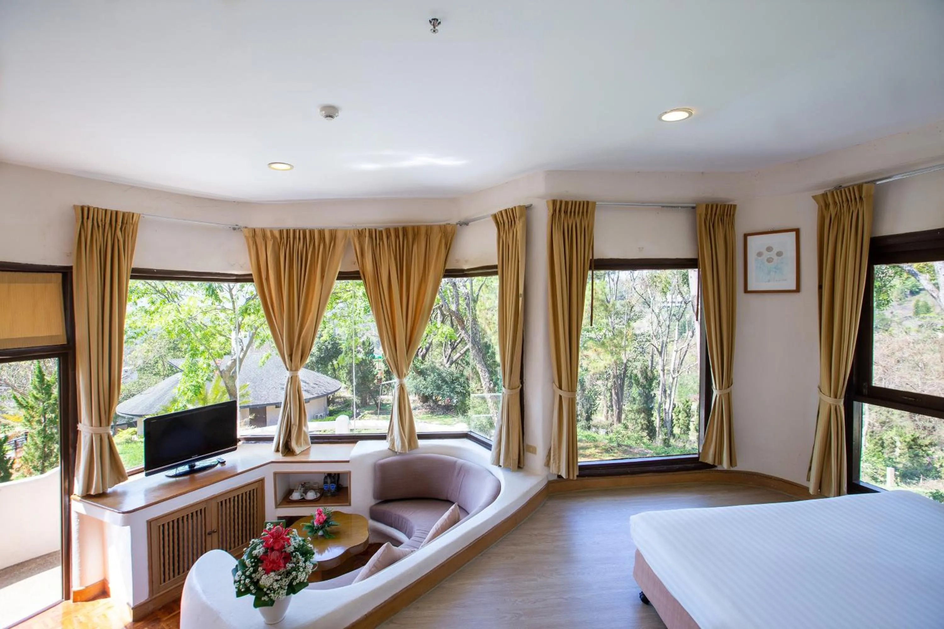 Bed in Imperial Phukaew Hill Resort