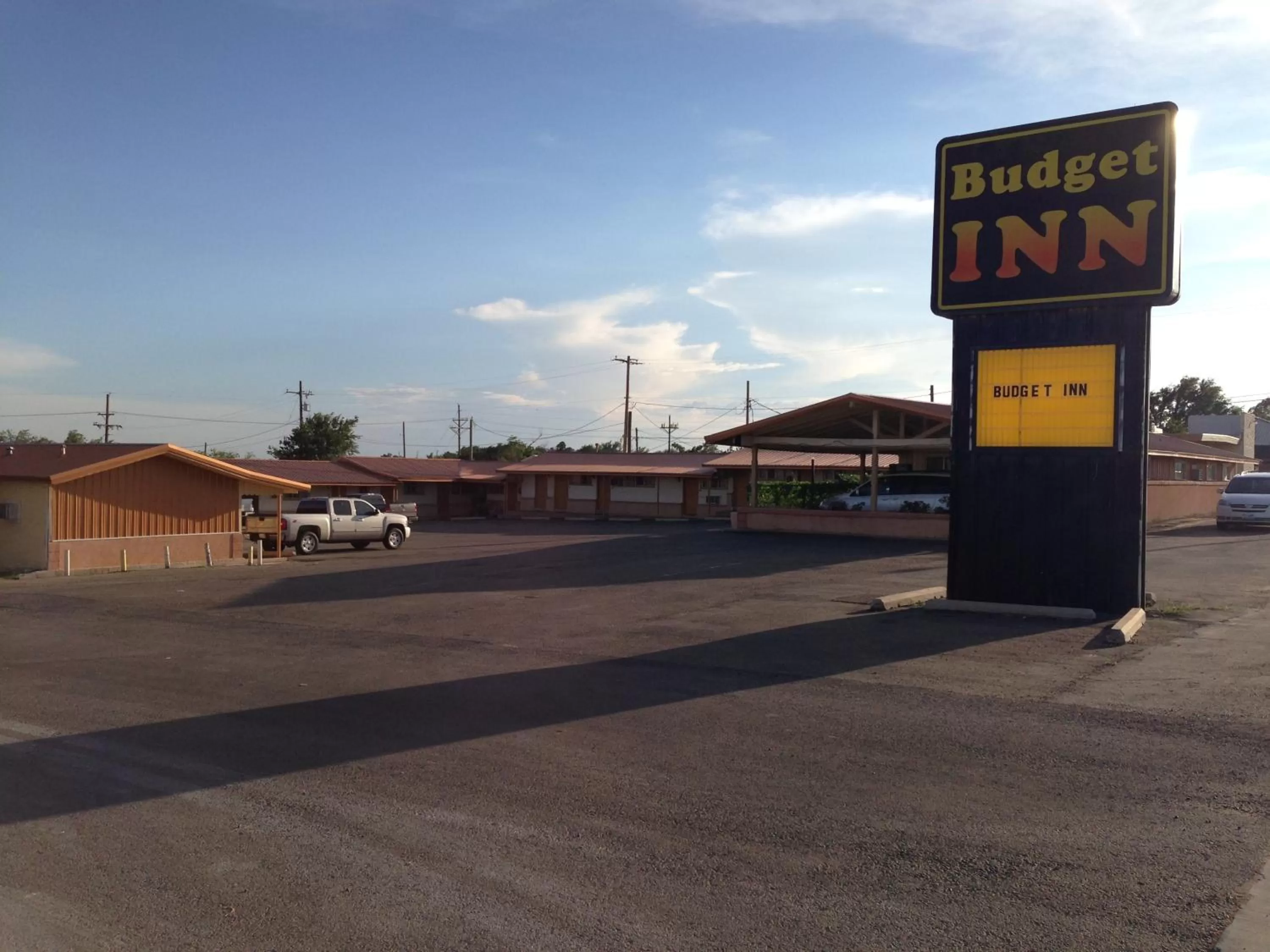 Property logo or sign in Budget Inn Plainview