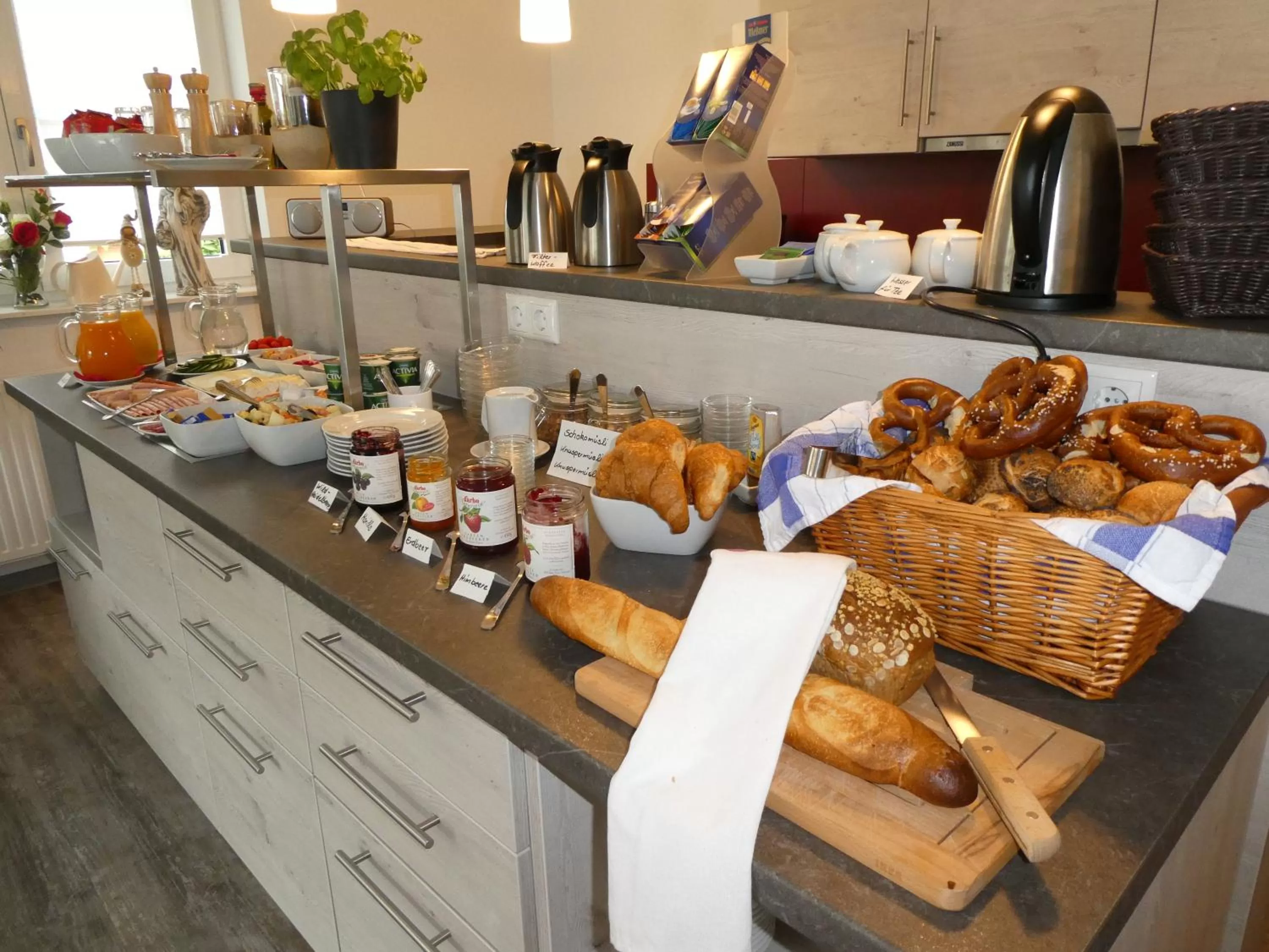 Buffet breakfast in Gästehaus Stahuber