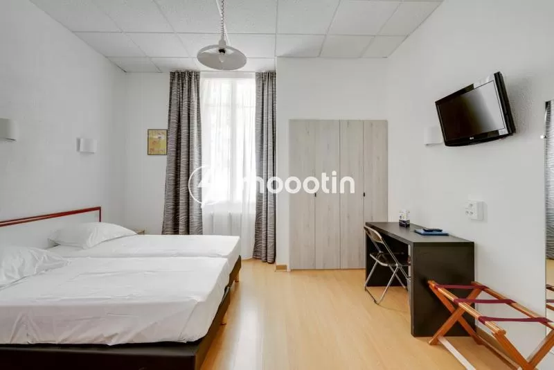 Bedroom, Bed in Hotel d'Angleterre
