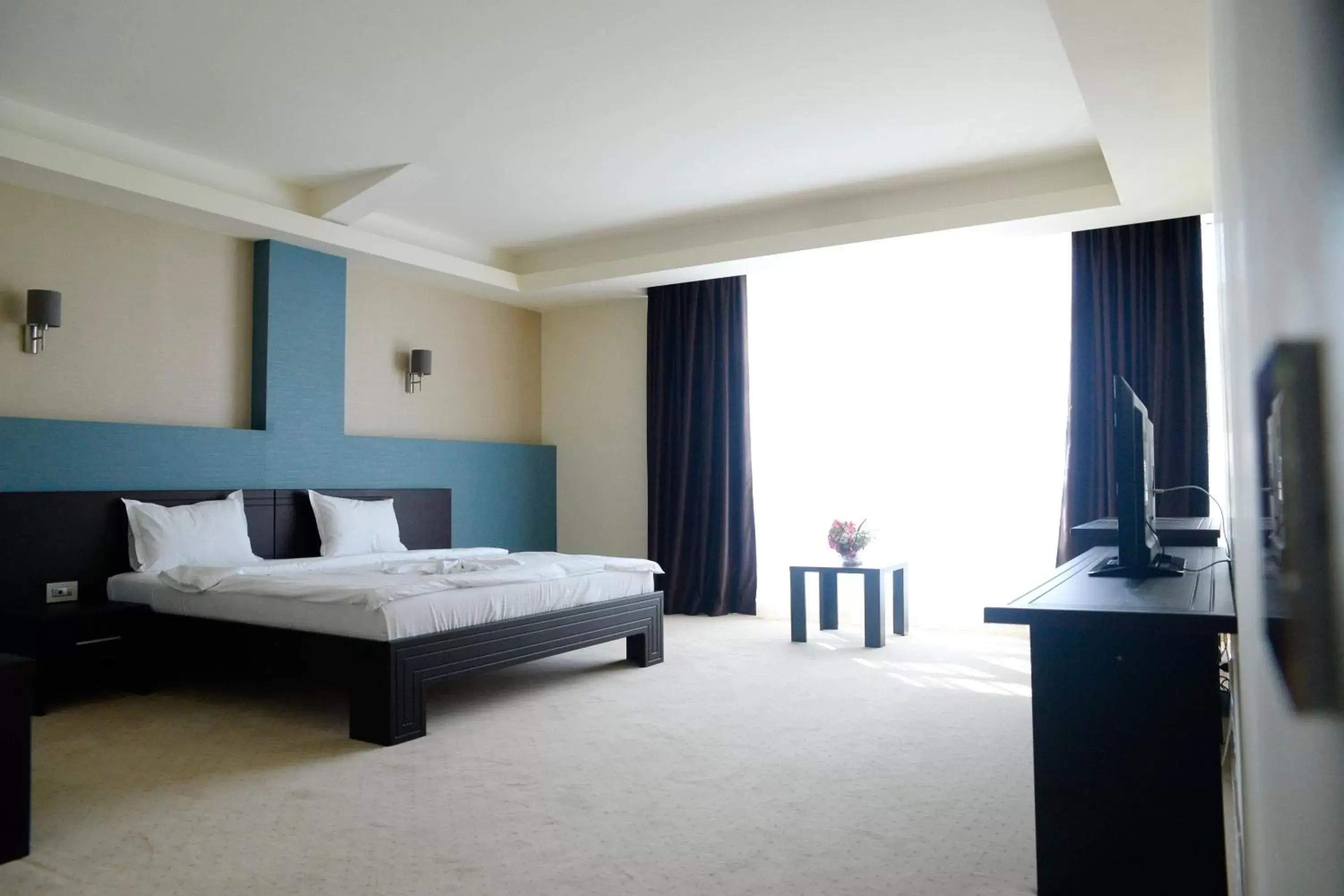 Photo of the whole room, Bed in Ramada by Wyndham Constanta