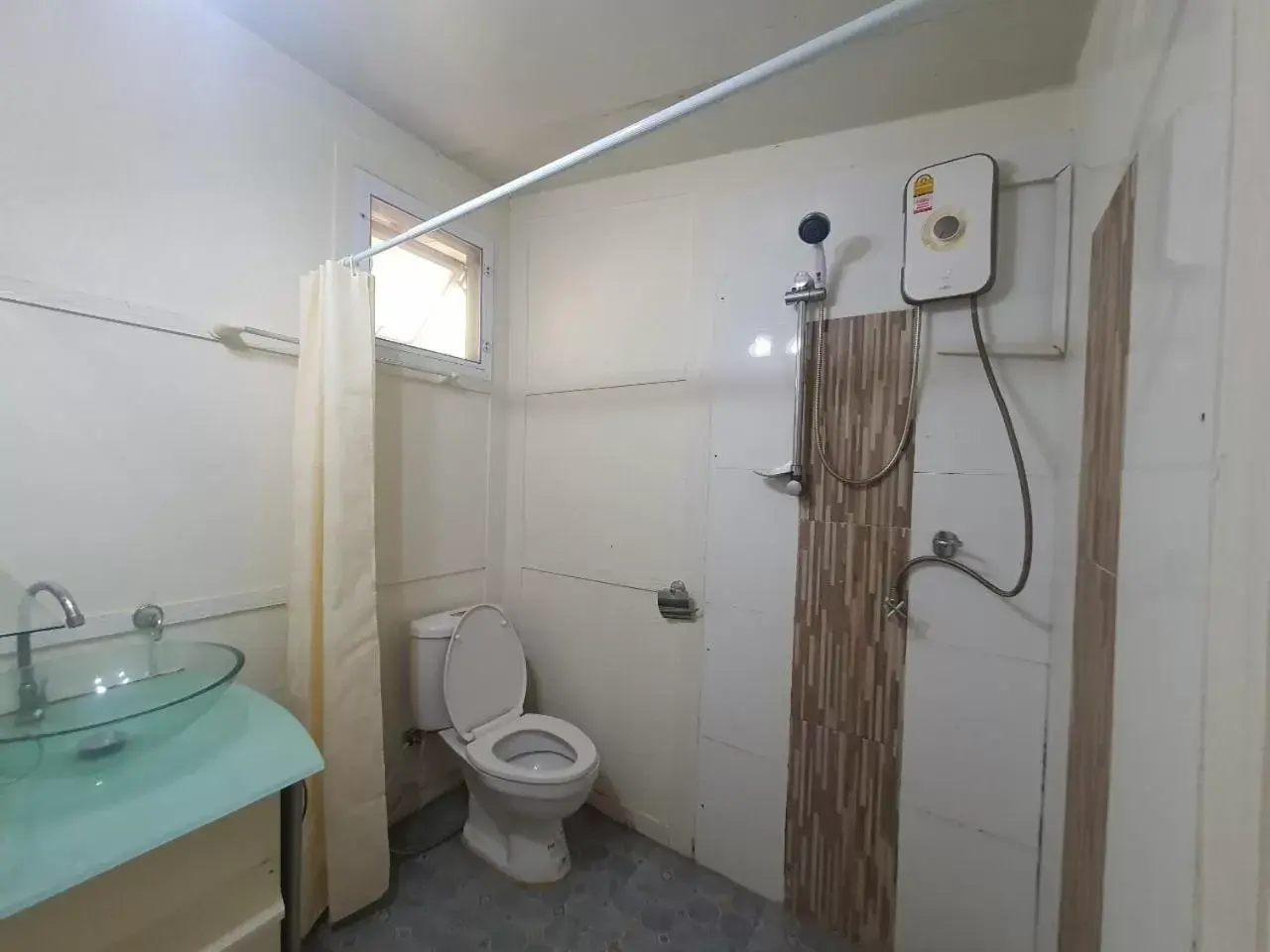 Bathroom in Rayonghouse Resort