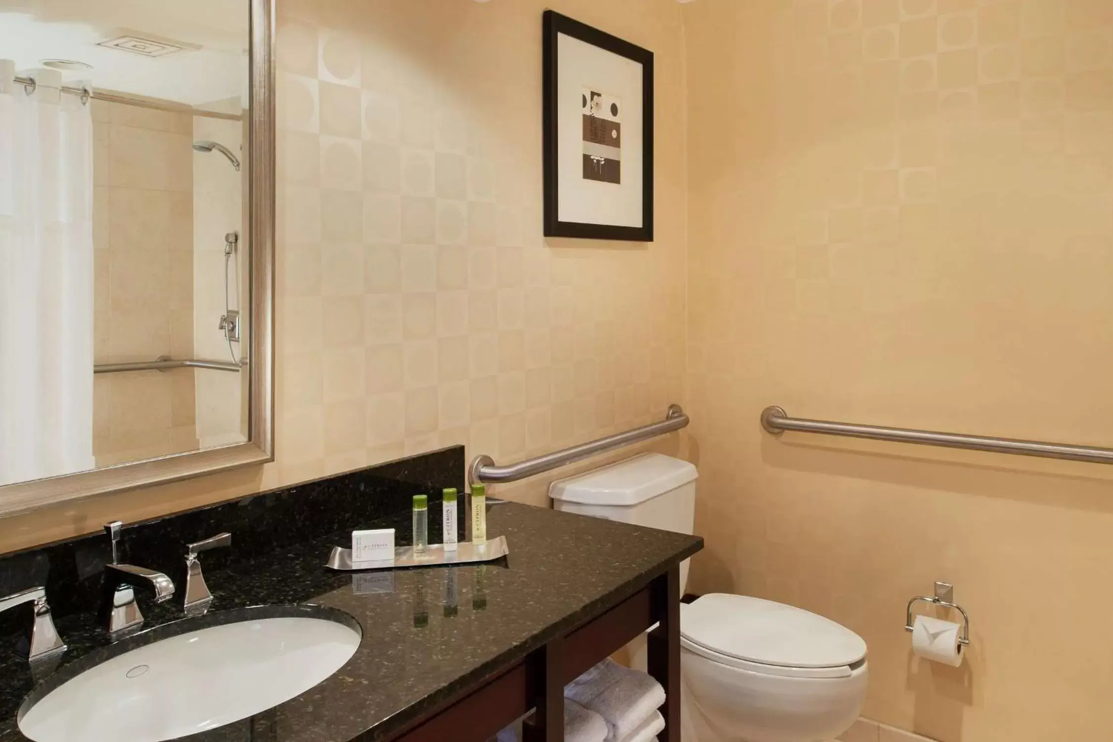 Bathroom in DoubleTree by Hilton Hotel & Executive Meeting Center Omaha-Downtown