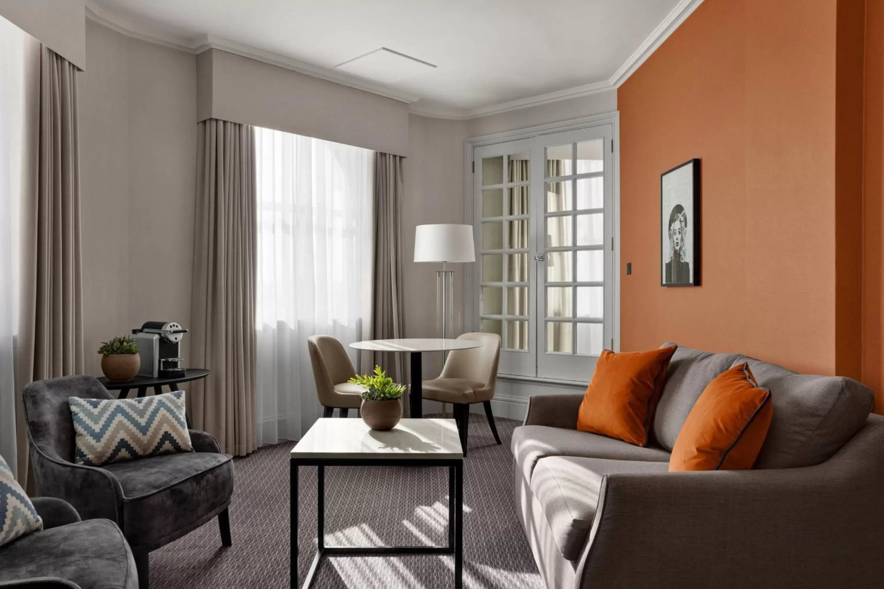 Living room, Seating Area in Bristol Marriott Royal Hotel