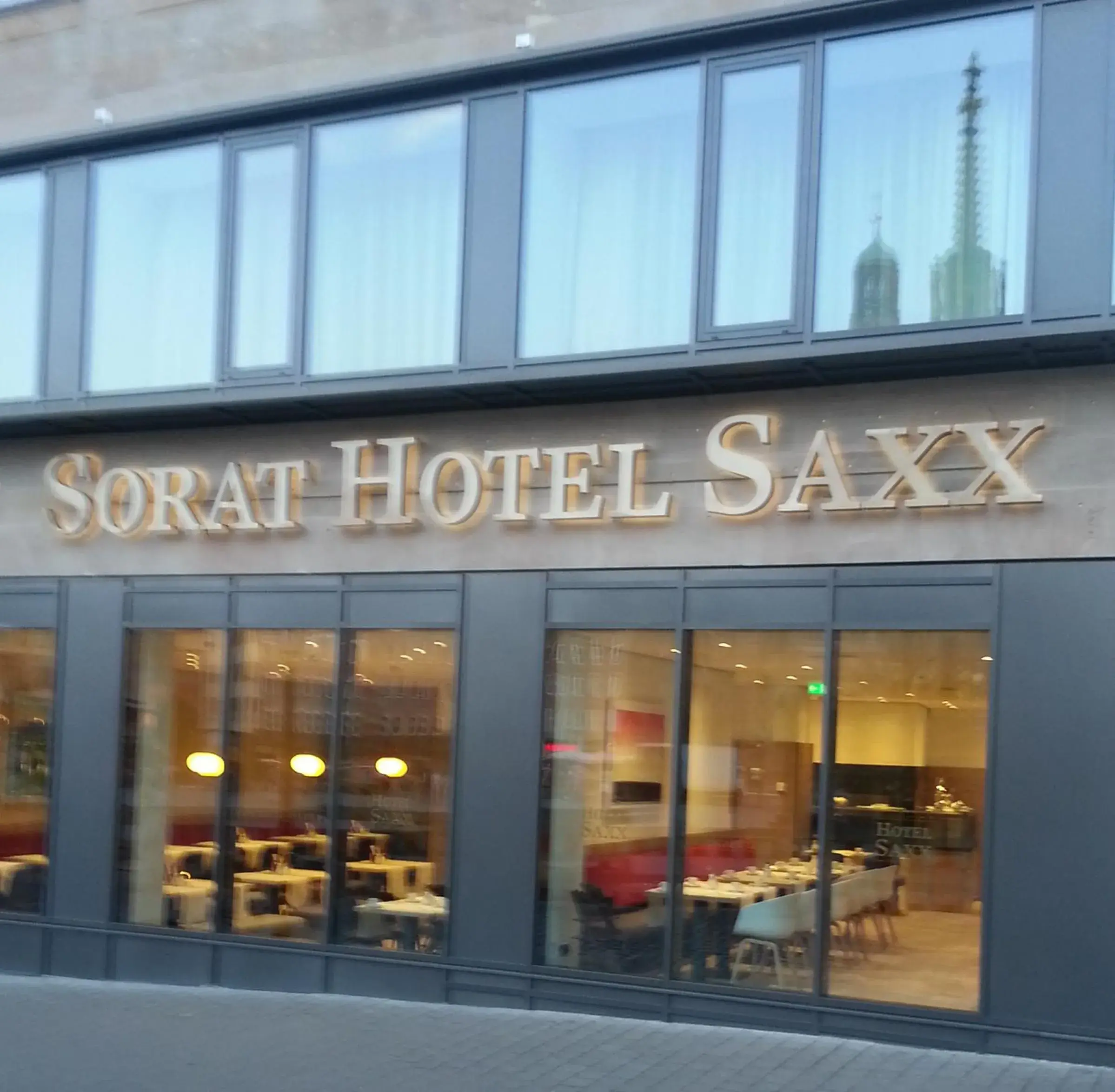 Restaurant/places to eat in Sorat Hotel Saxx Nürnberg