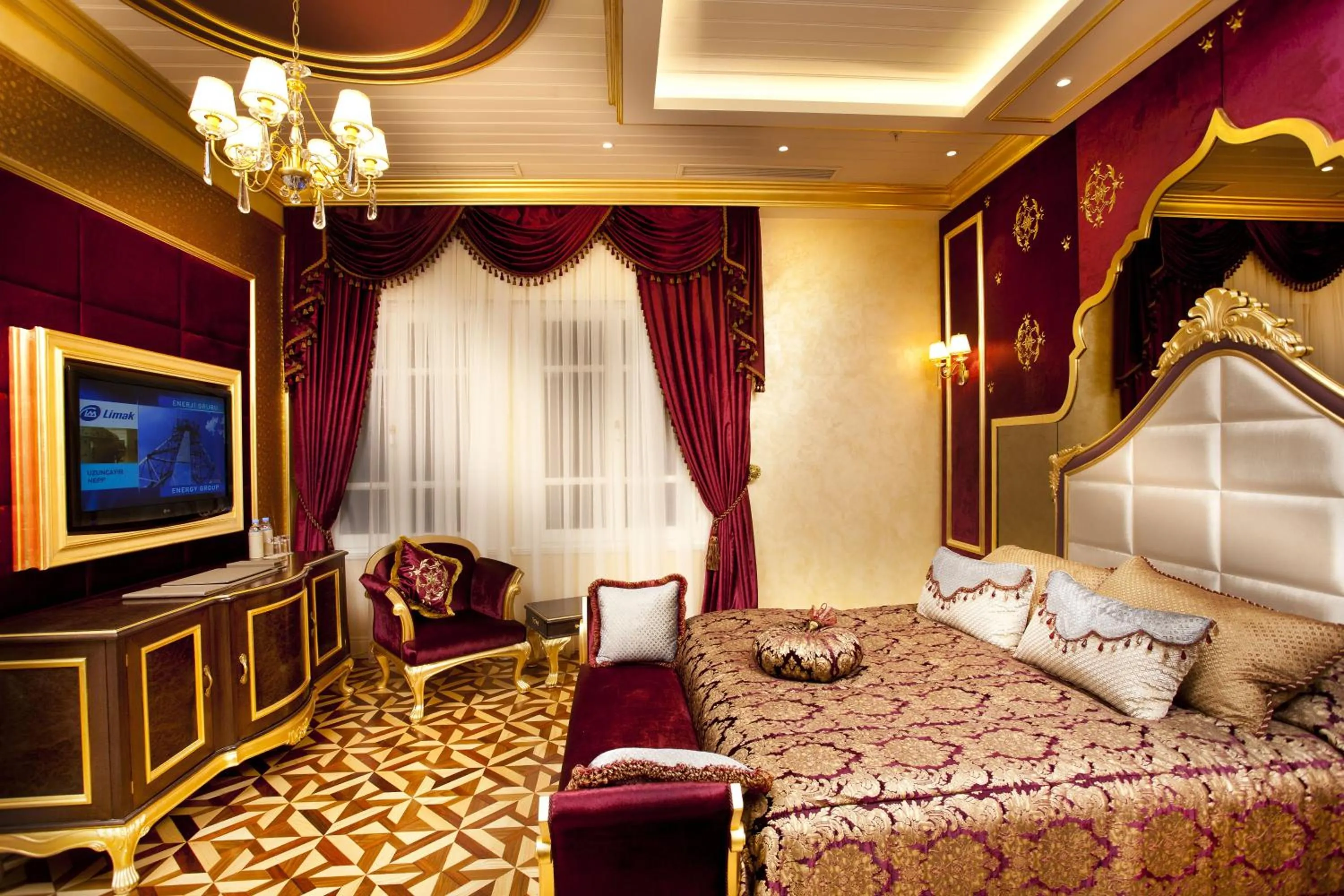 Photo of the whole room, Bed in Limak Yalova Thermal Boutique Hotel