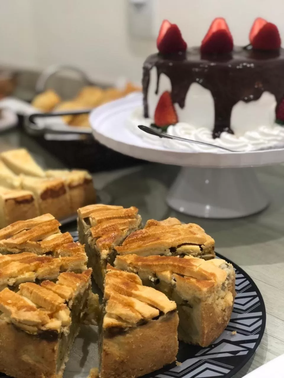 Buffet breakfast in Pousada Vó Dena