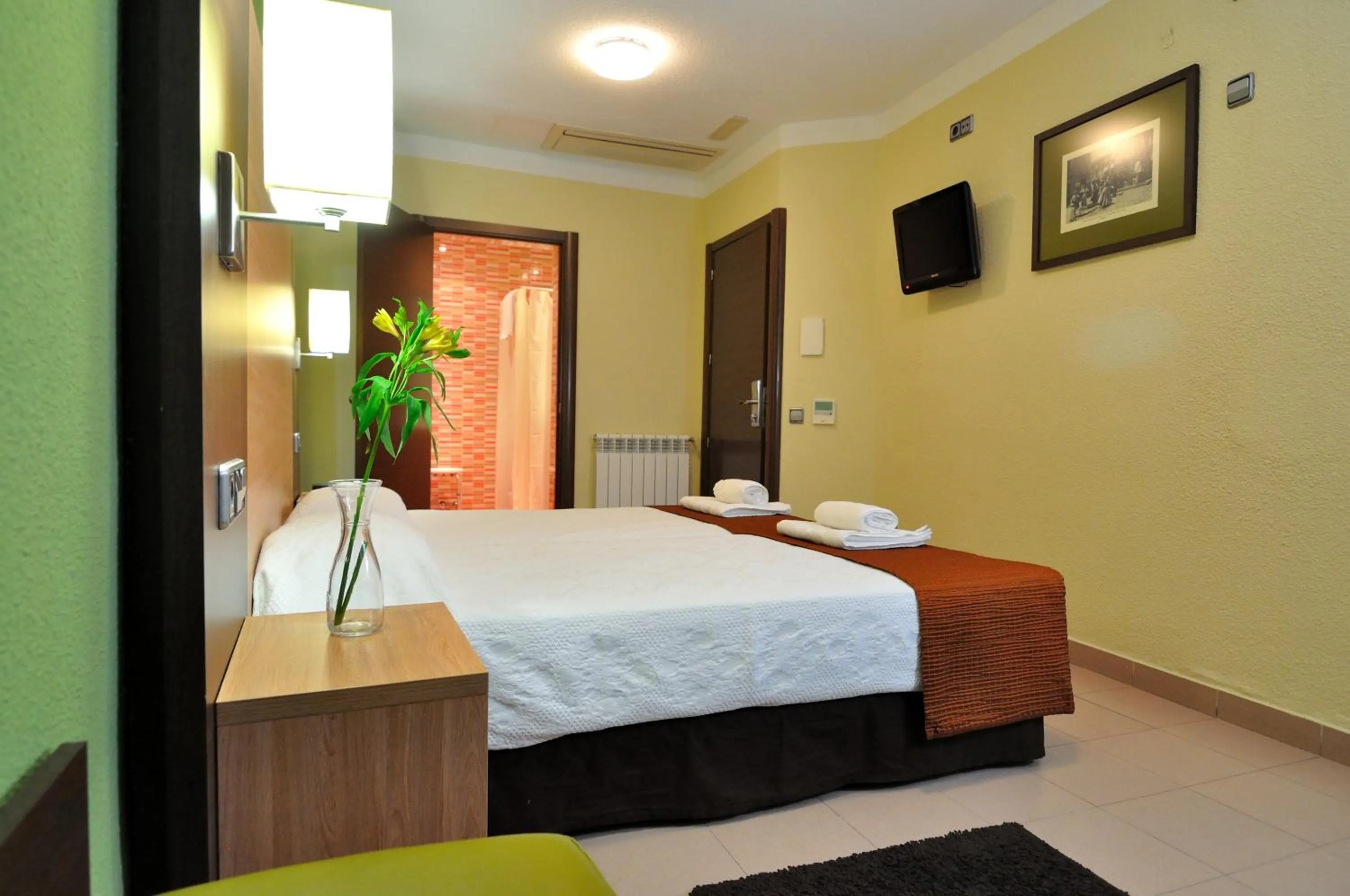 Bed in Hostal Ballesta