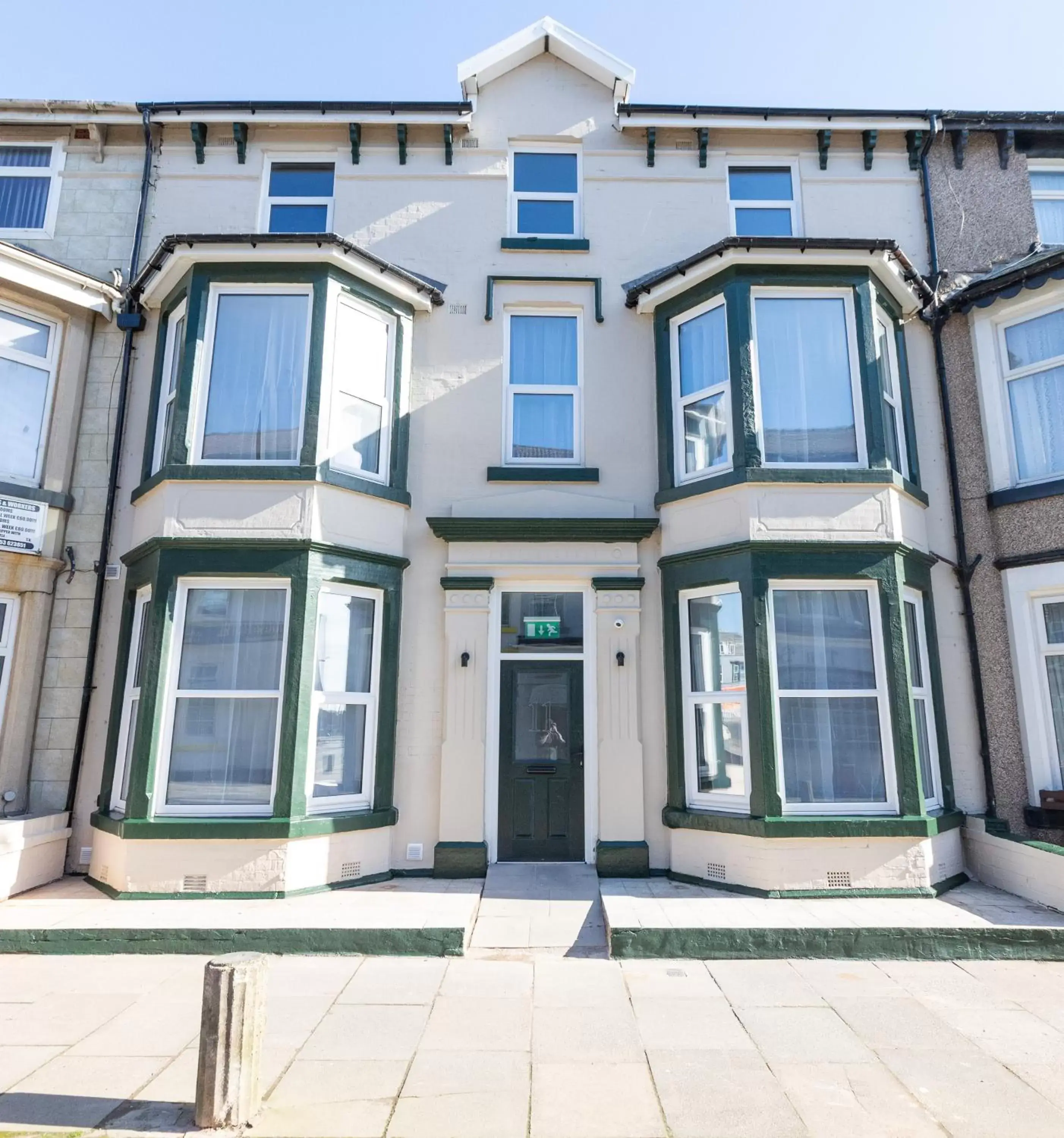 Property Building in Charles Alexander Short Stay - TheWestern Blackpool