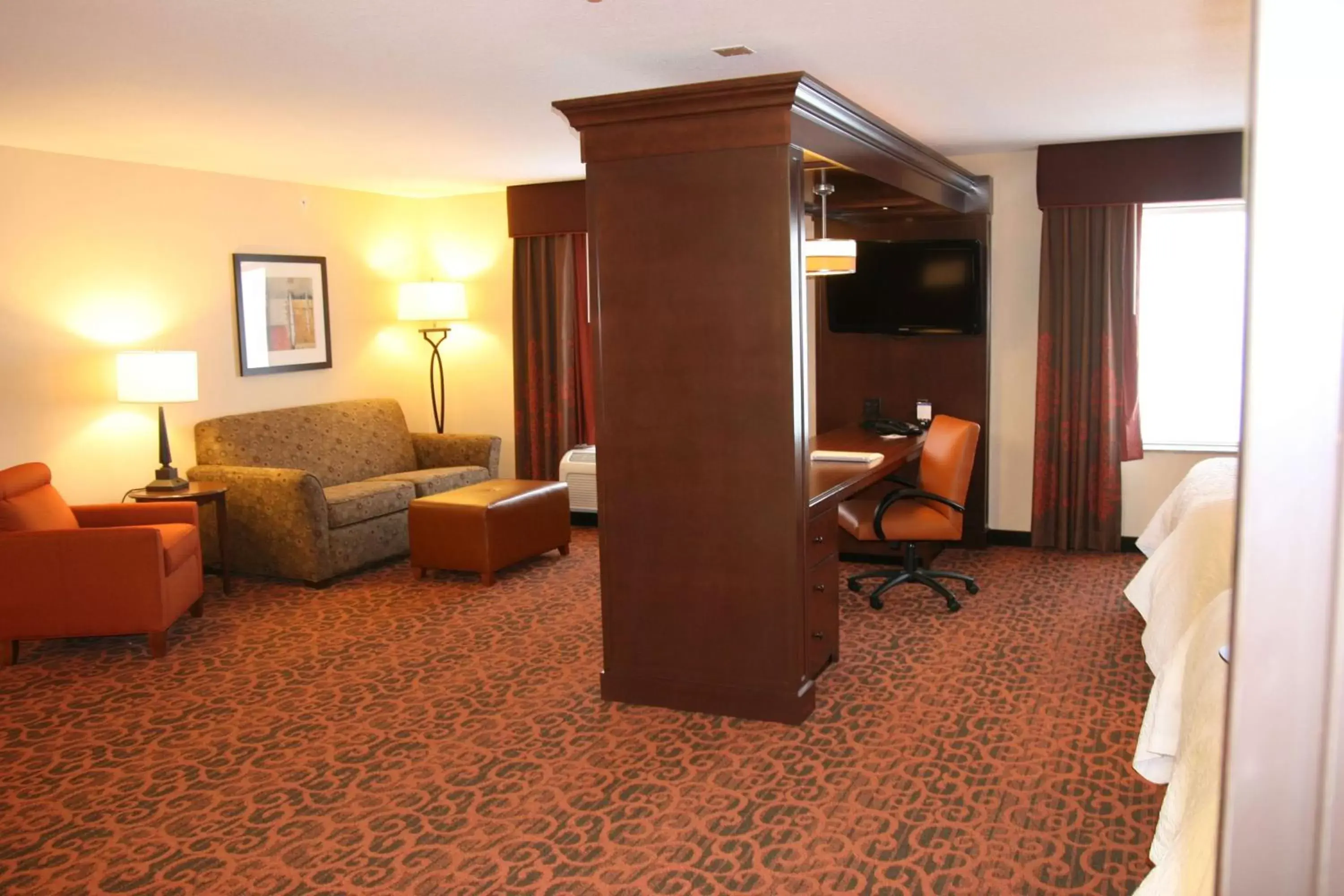Bedroom, Seating Area in Hampton Inn and Suites Peru