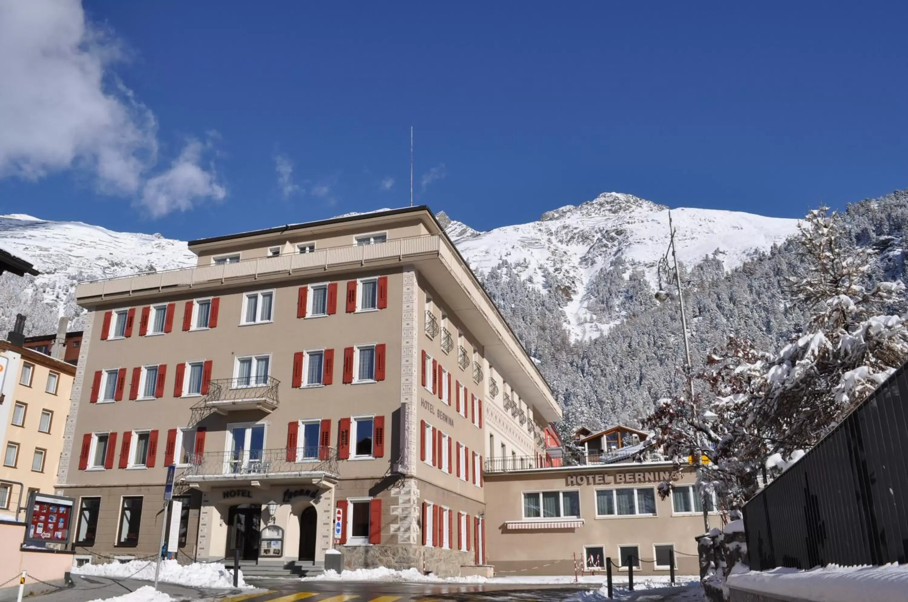 Facade/entrance, Winter in Hotel Bernina