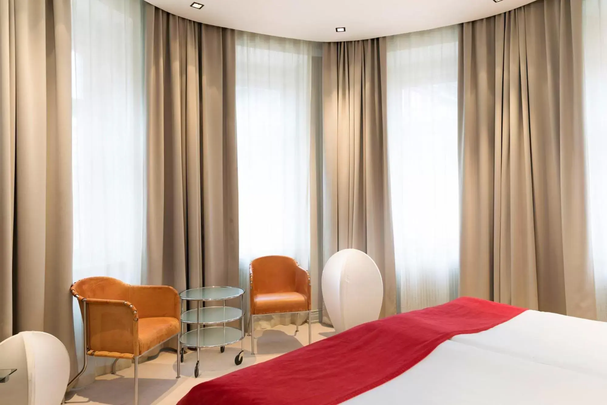 Bed, Seating Area in ProfilHotels Riddargatan