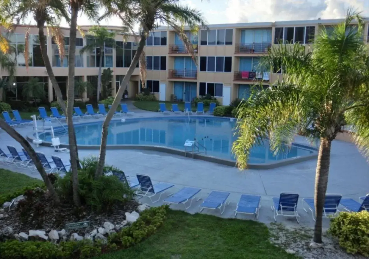 Facade/entrance, Swimming Pool in Dolphin Beach Resort