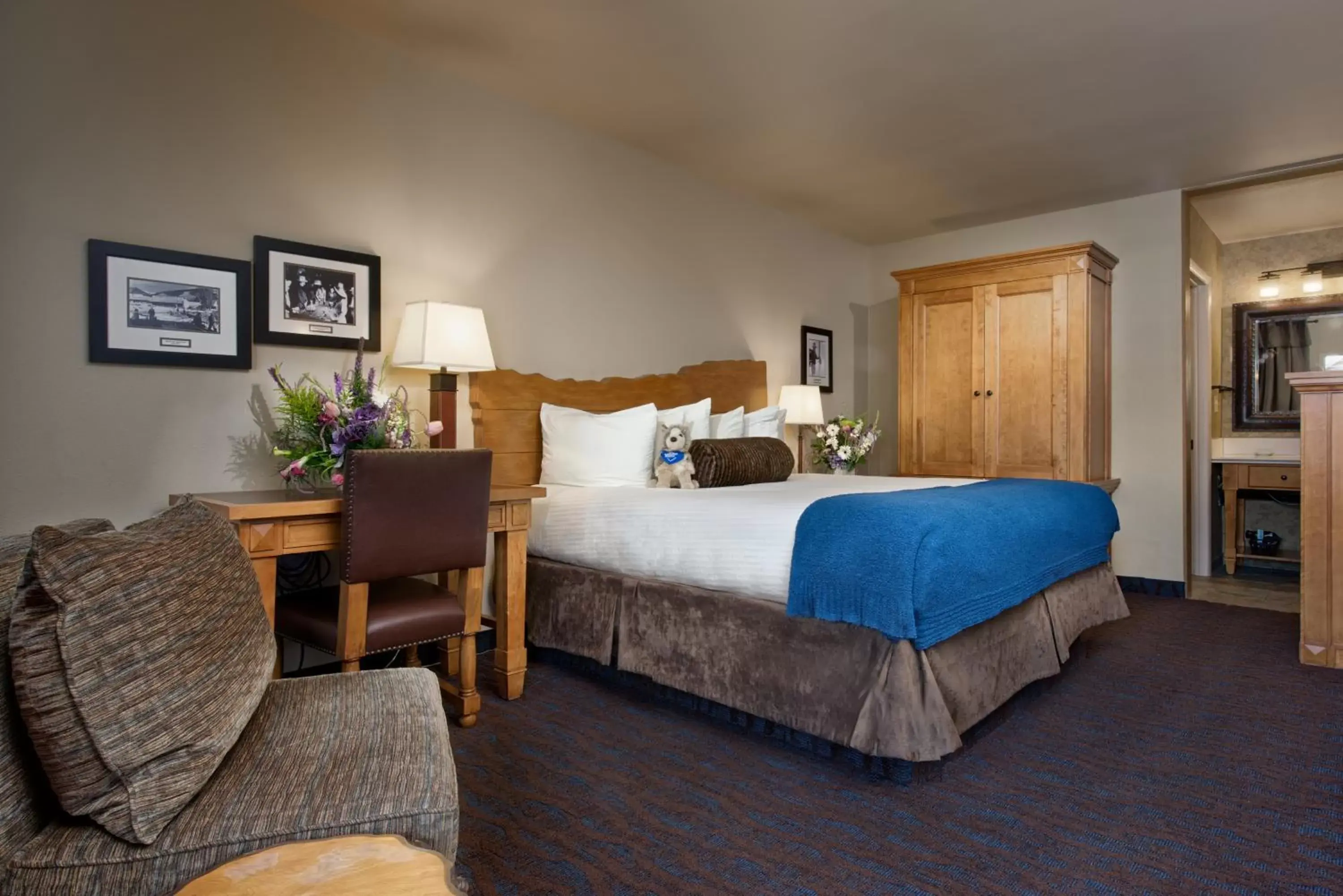 Bed in The Lexington at Jackson Hole