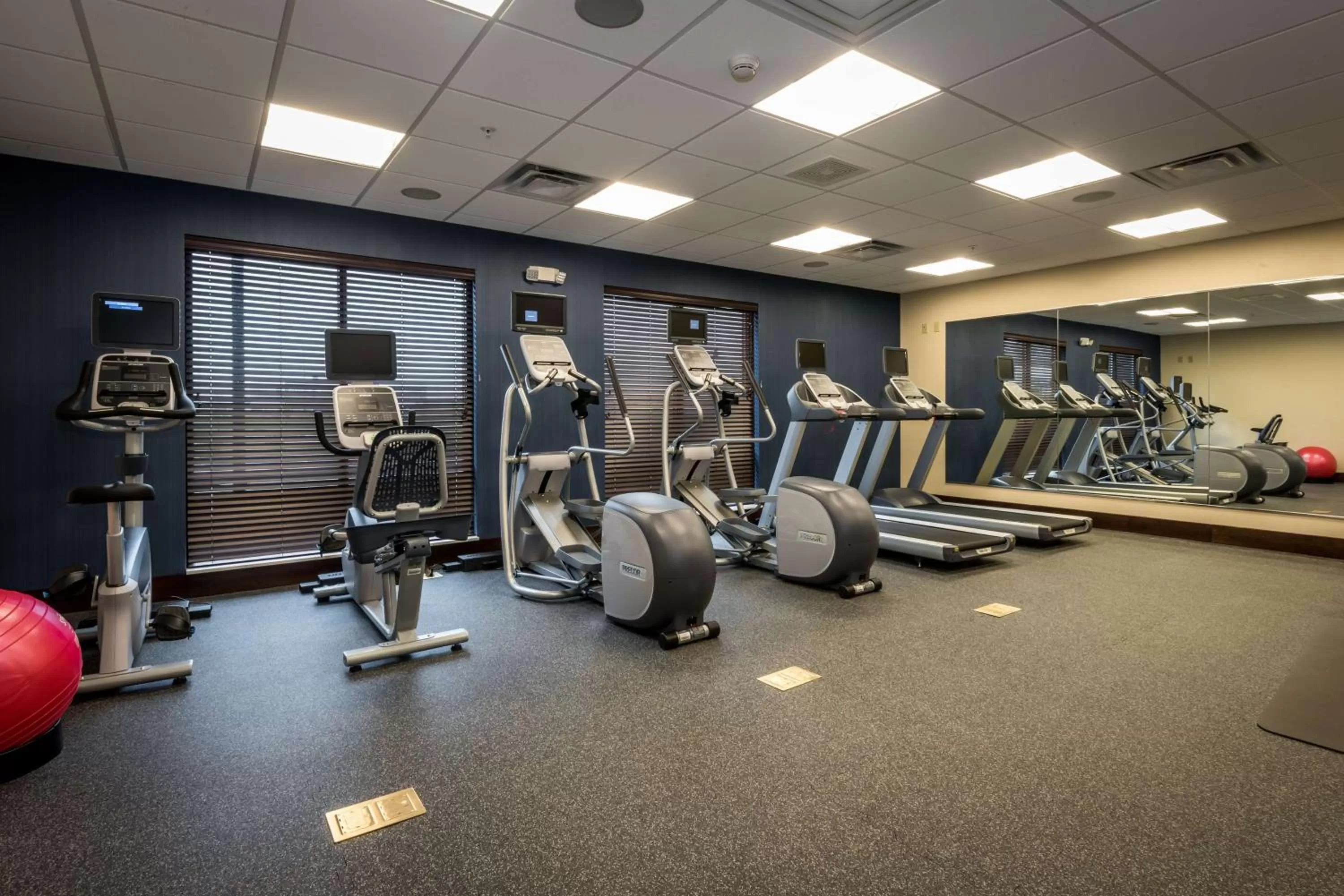 Fitness centre/facilities in Hampton Inn & Suites By Hilton Hammond, In