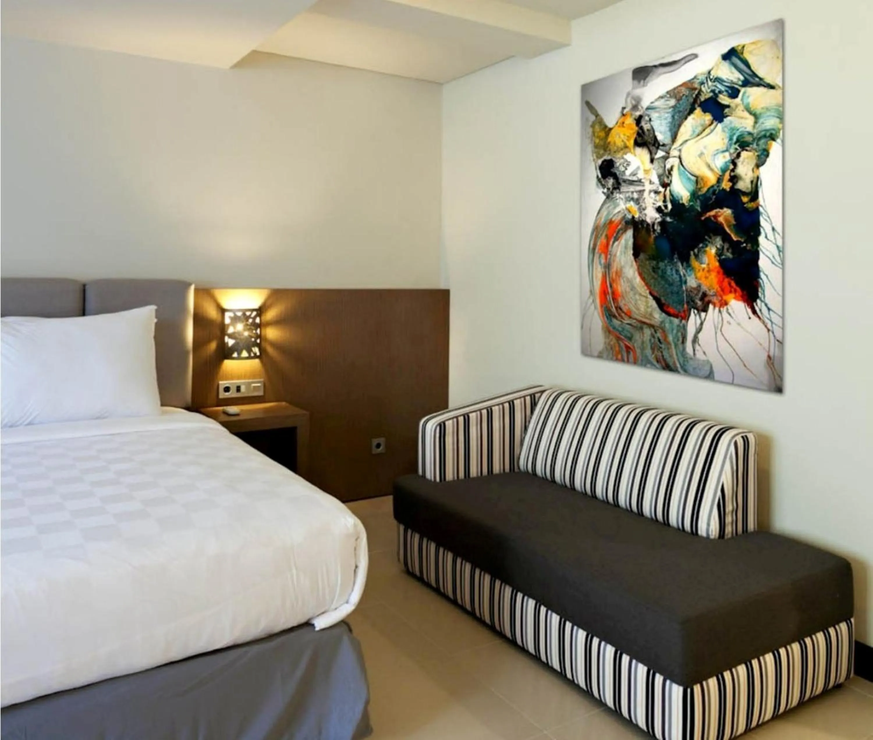 Photo of the whole room, Bed in Euphoria Hotel