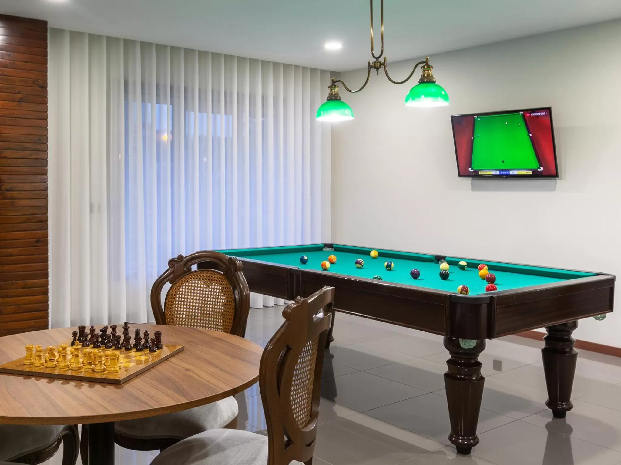 Billiard in Hotel Afonso V & SPA