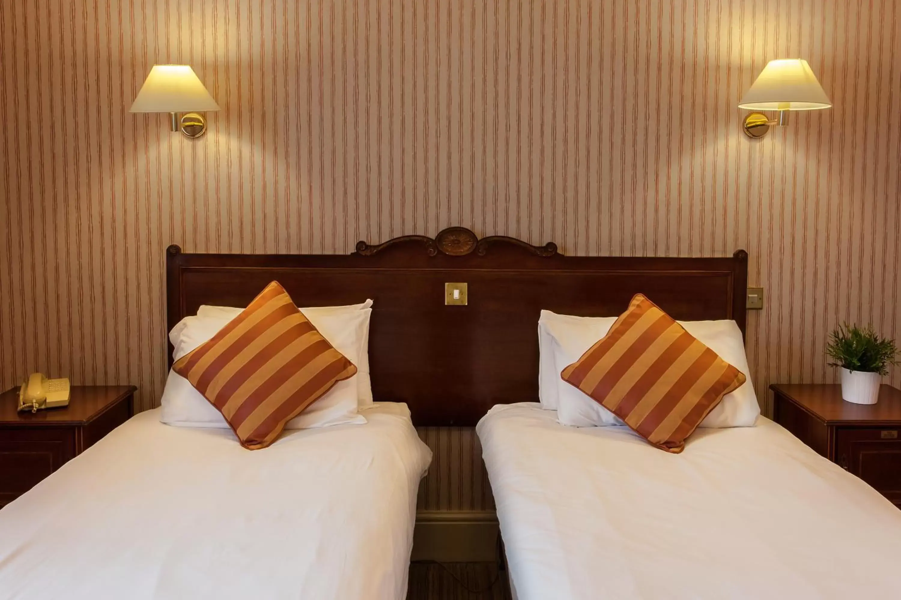 Bed in Bosworth Hall Hotel & Spa