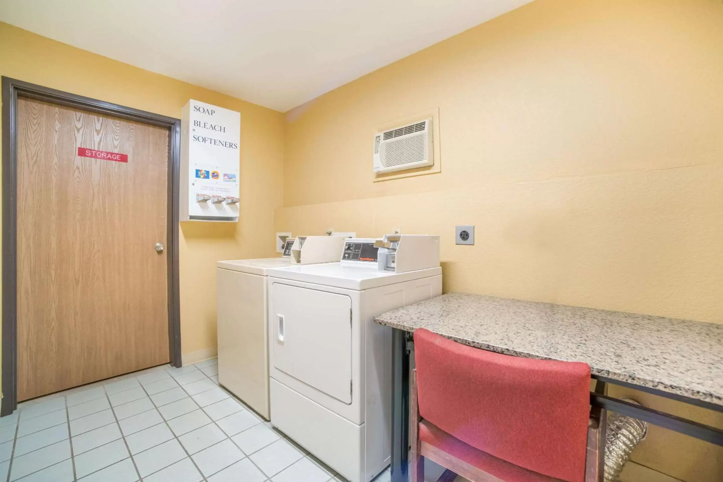 Other, Kitchen/Kitchenette in Quality Inn O'Fallon I-64