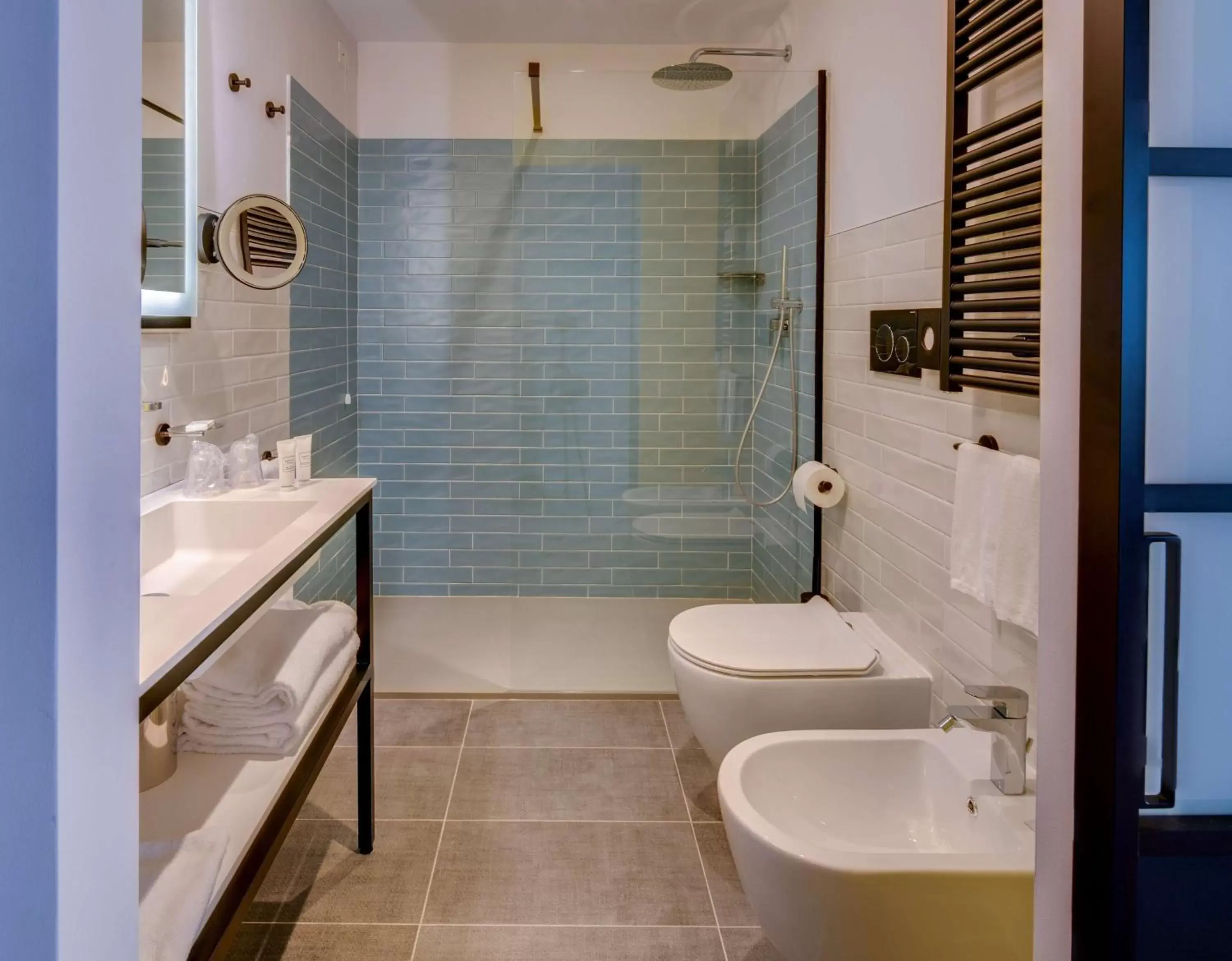 Photo of the whole room, Bathroom in Best Western Hotel Cristallo