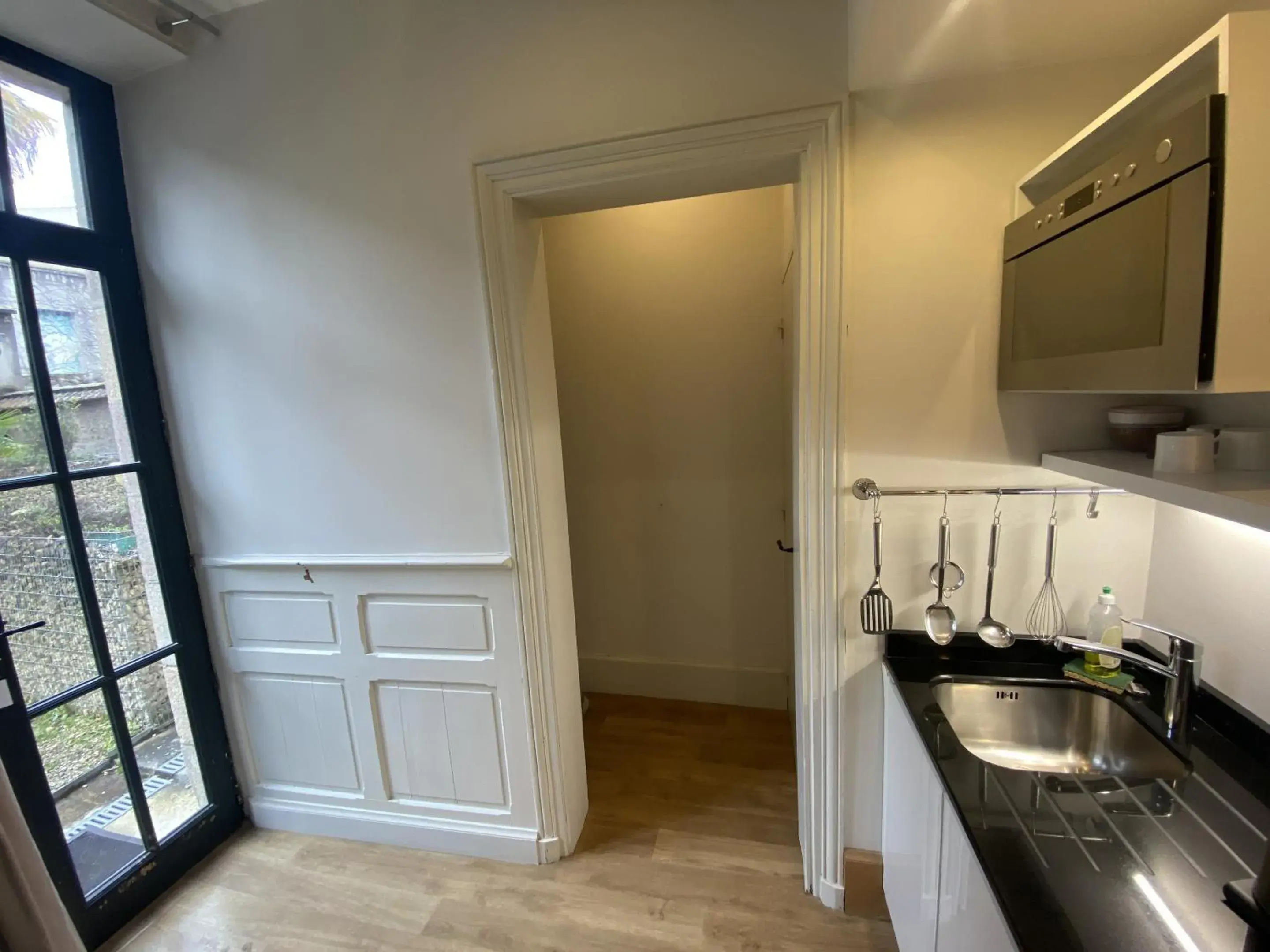 Kitchen or kitchenette, Kitchen/Kitchenette in La Villa Beaupeyrat - Apparthôtels de charme dans bâtisse de caractère