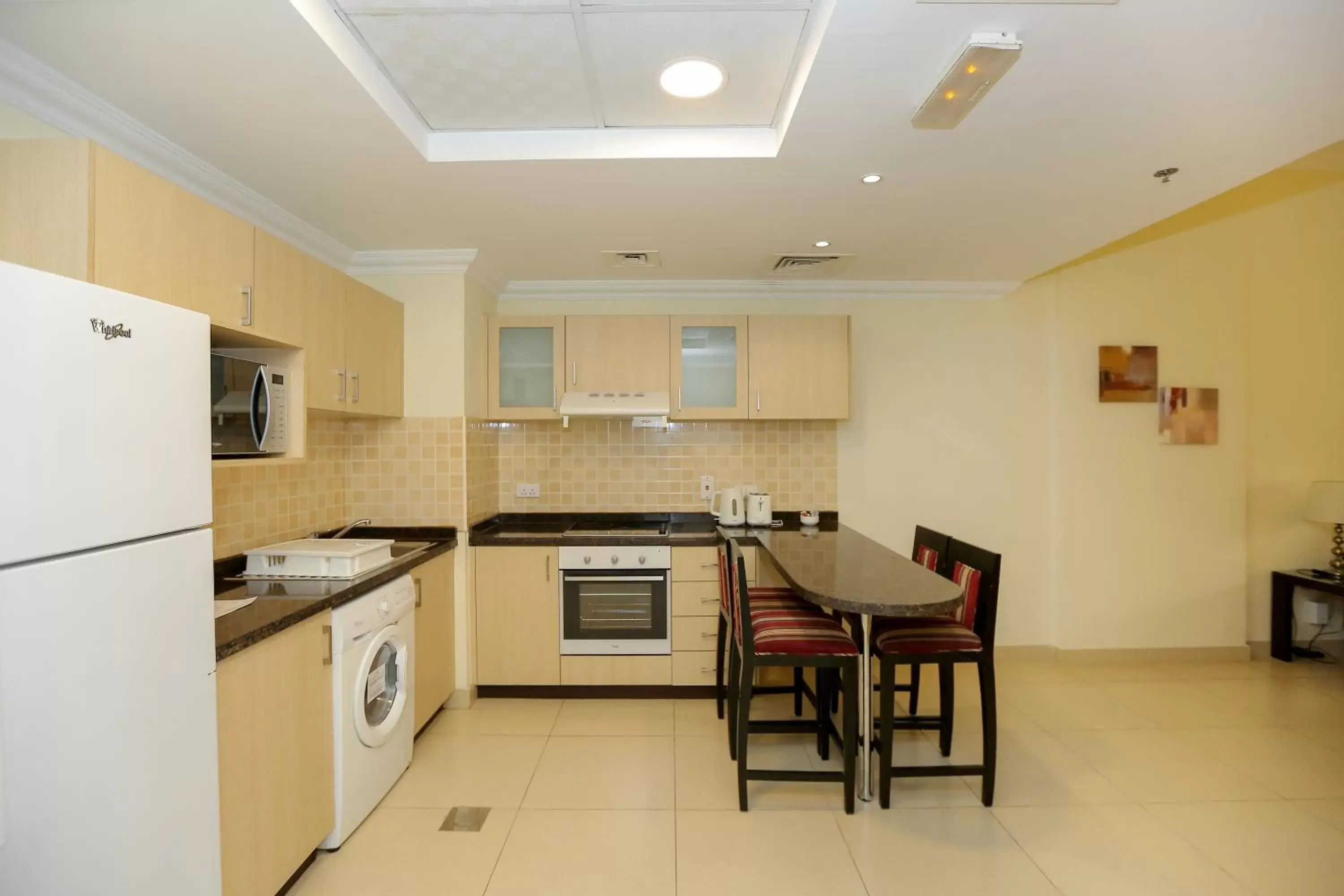 Kitchen or kitchenette, Kitchen/Kitchenette in Ivory Grand Hotel Apartments