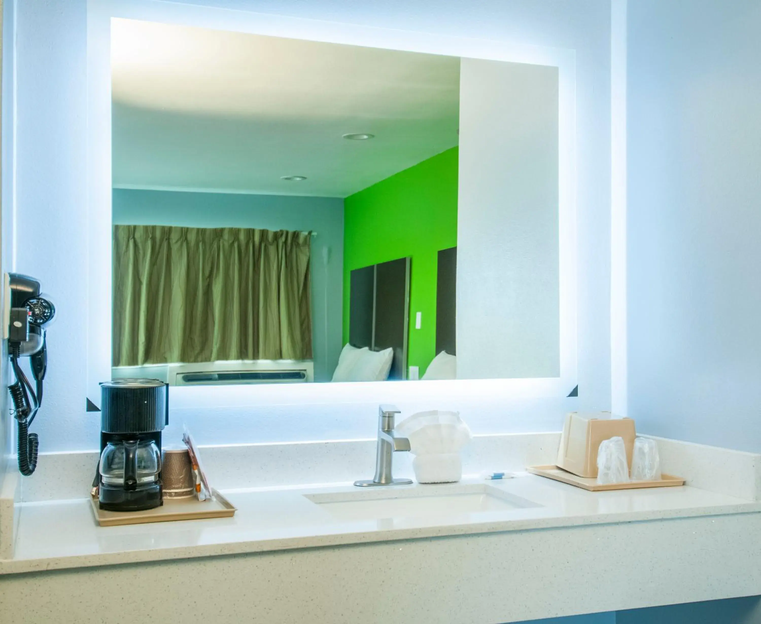 Photo of the whole room, Bathroom in Executive Inn Fort Stockton