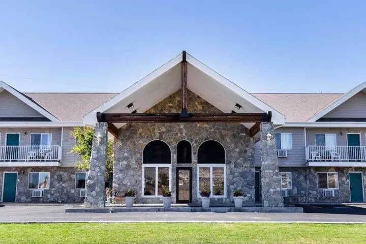 Property building in Jefferson Inn