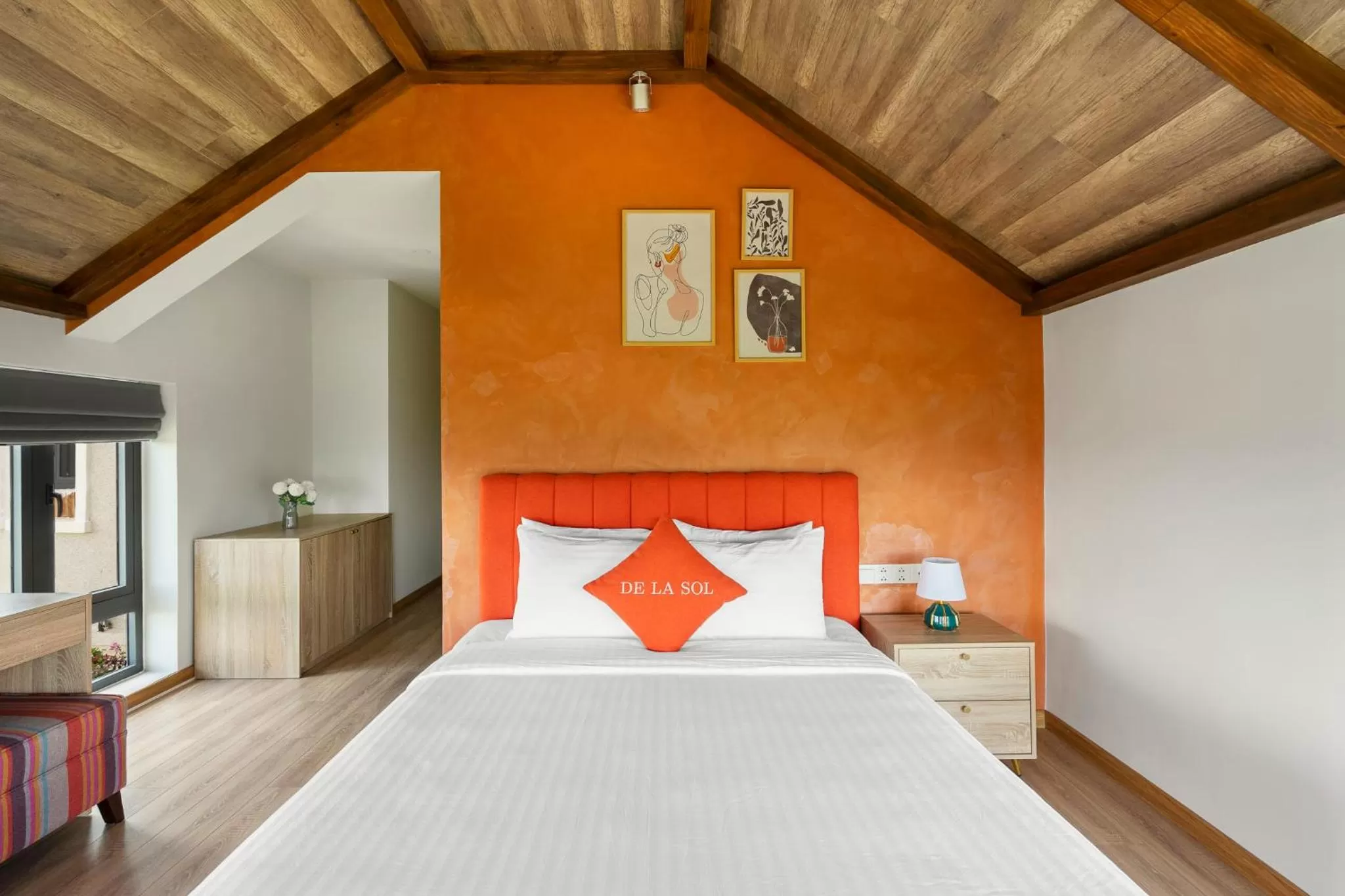 Bed in De La Sol Villa Dalat