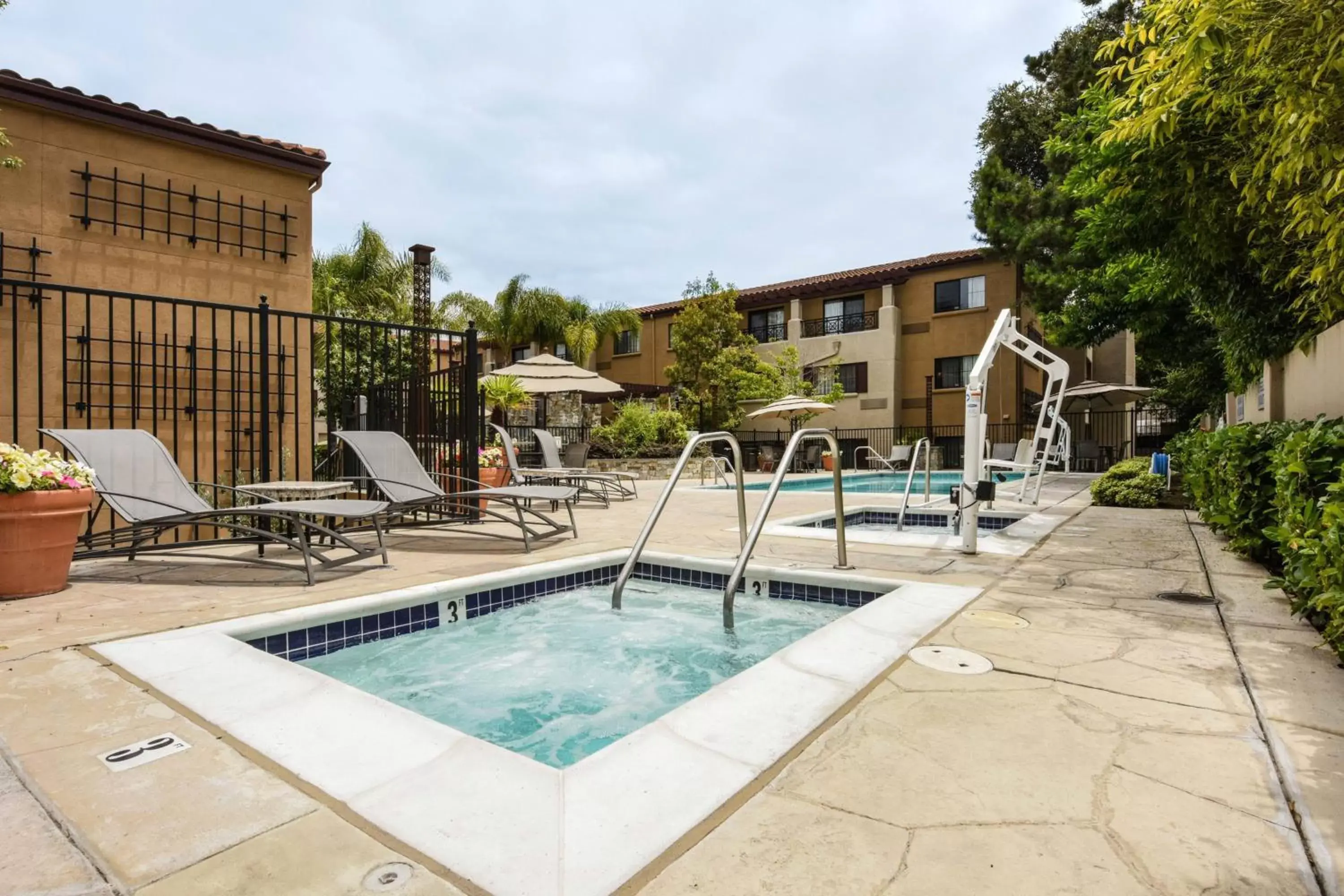 Swimming Pool in Courtyard Palo Alto Los Altos