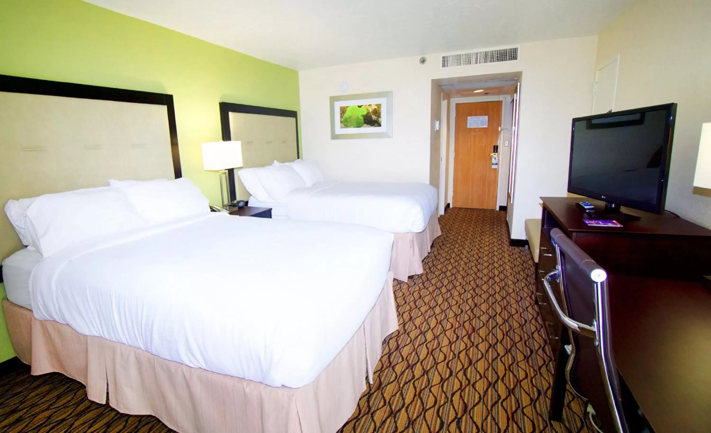 Photo of the whole room, Bed in Holiday Inn Corpus Christi Downtown Marina, an IHG Hotel