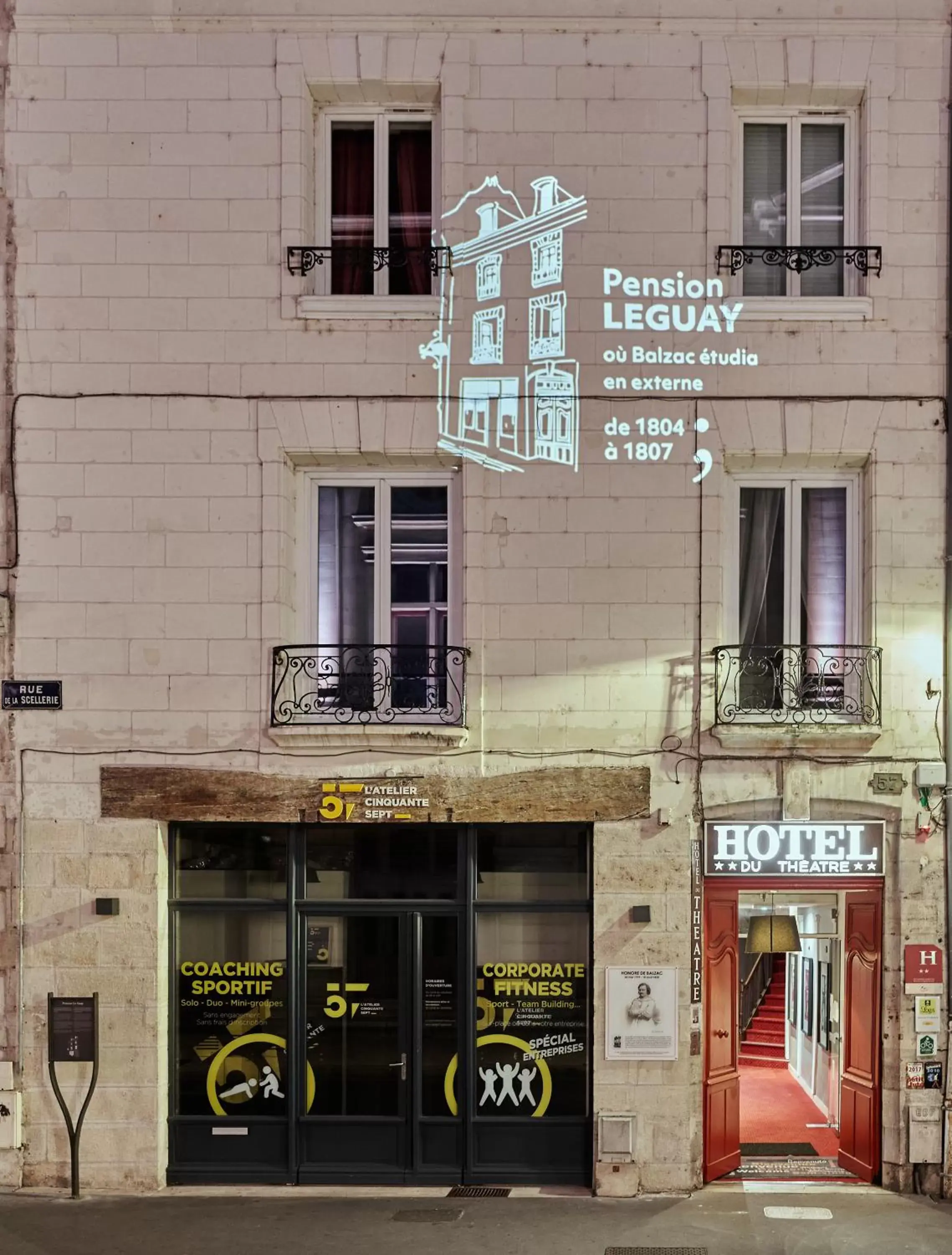 Property Building in LOGIS Hôtel Du Théâtre