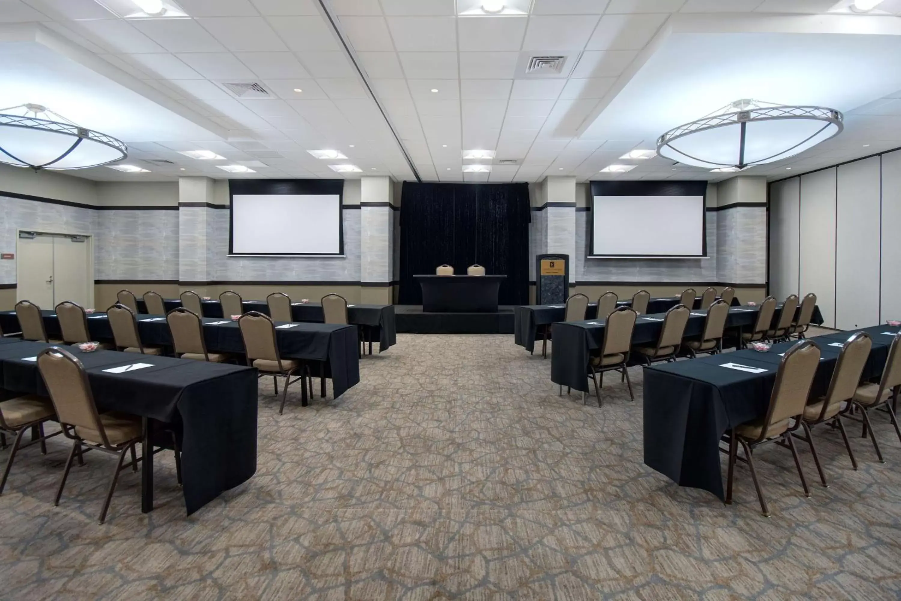 Meeting/conference room in Embassy Suites by Hilton Jacksonville Baymeadows