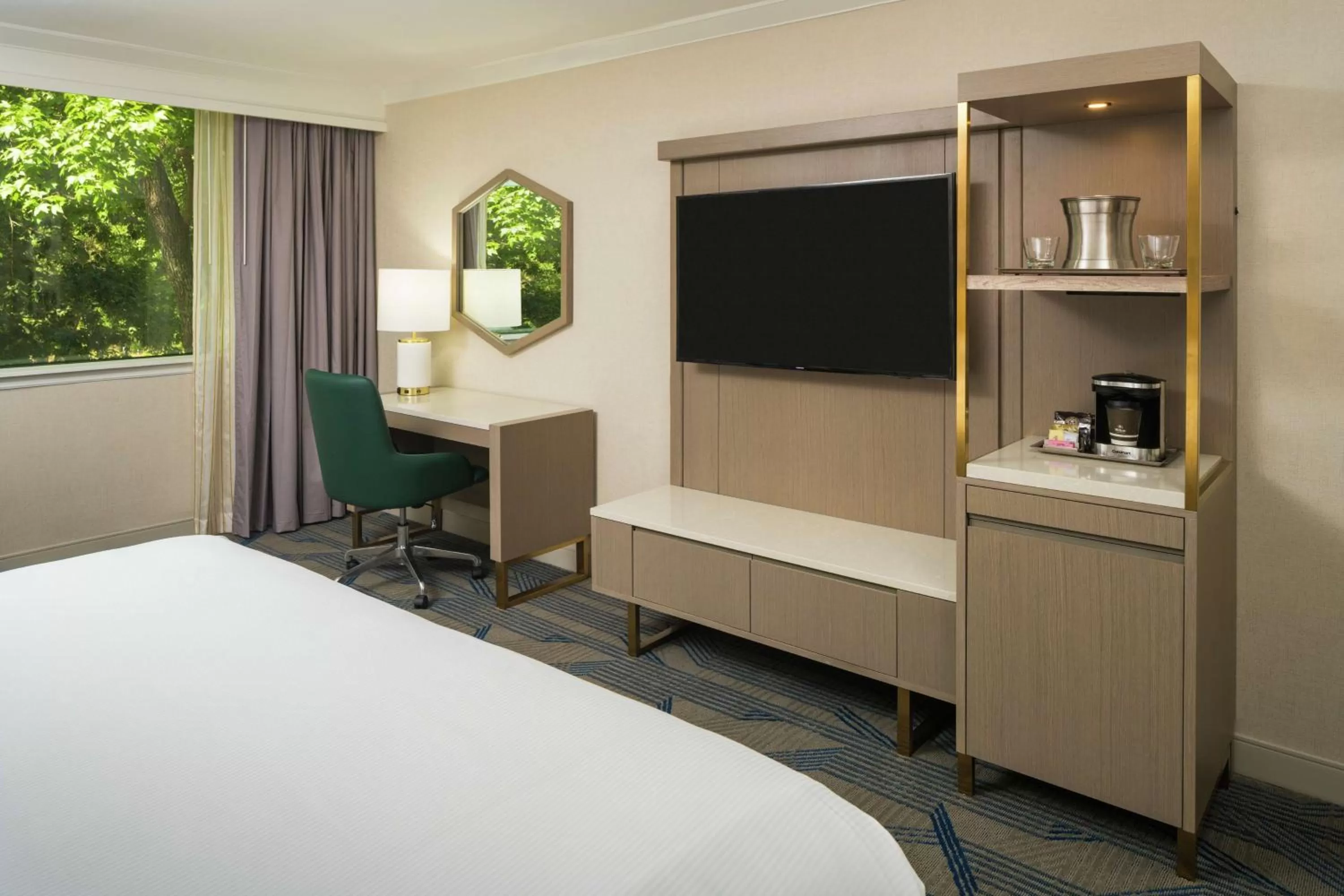 Bedroom, Bed in Hilton Durham near Duke University