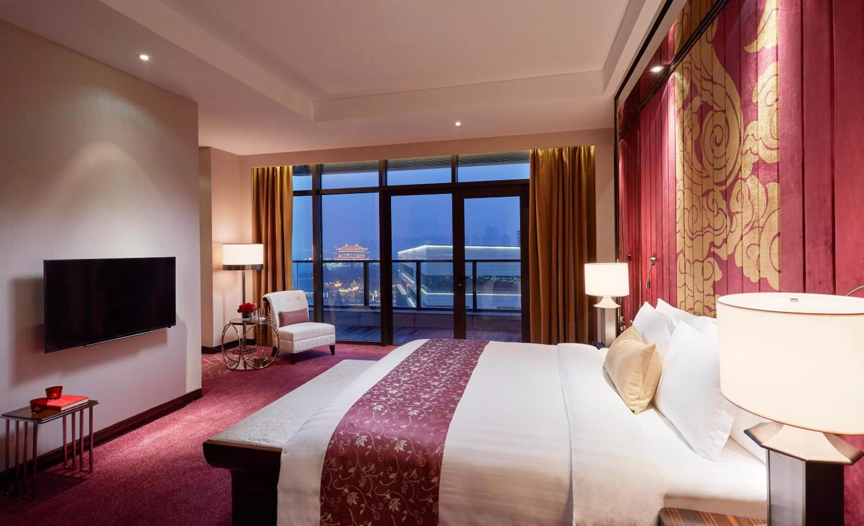 Photo of the whole room, Bed in Gran Melia Xi'an