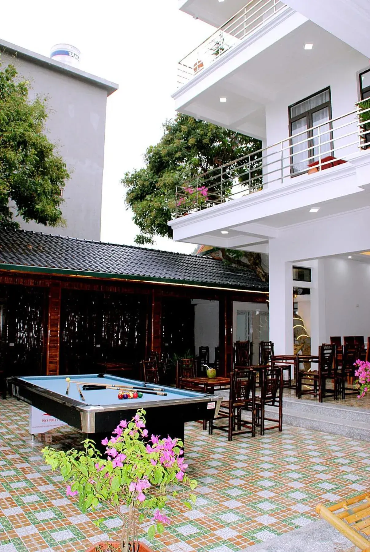 Billiards in Tam Coc Victoria Hotel