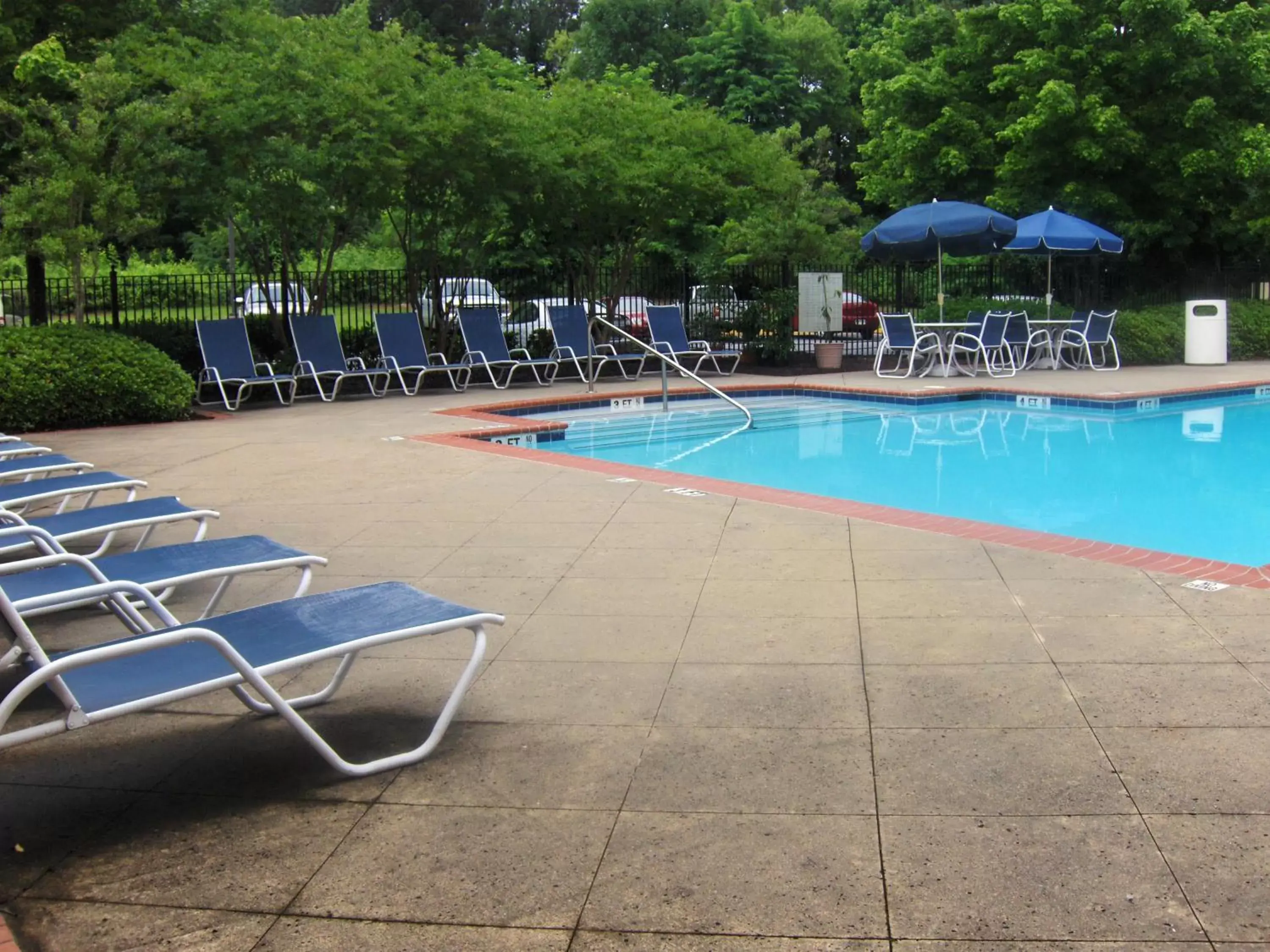 Swimming Pool in Extended Stay America - Atlanta - Marietta - Interstate N. Pkwy