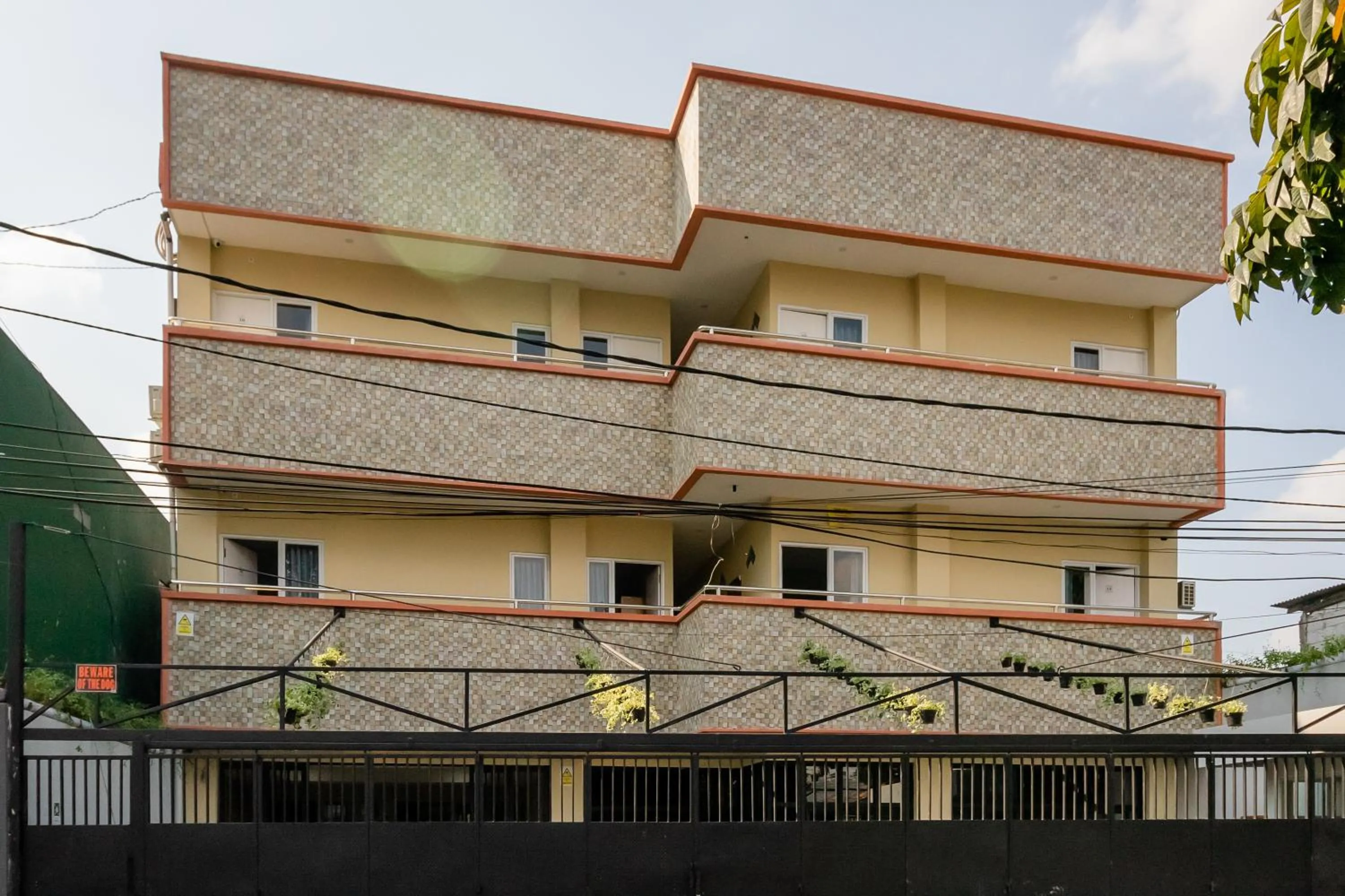 Property logo or sign in RedDoorz near Plaza Atrium Senen