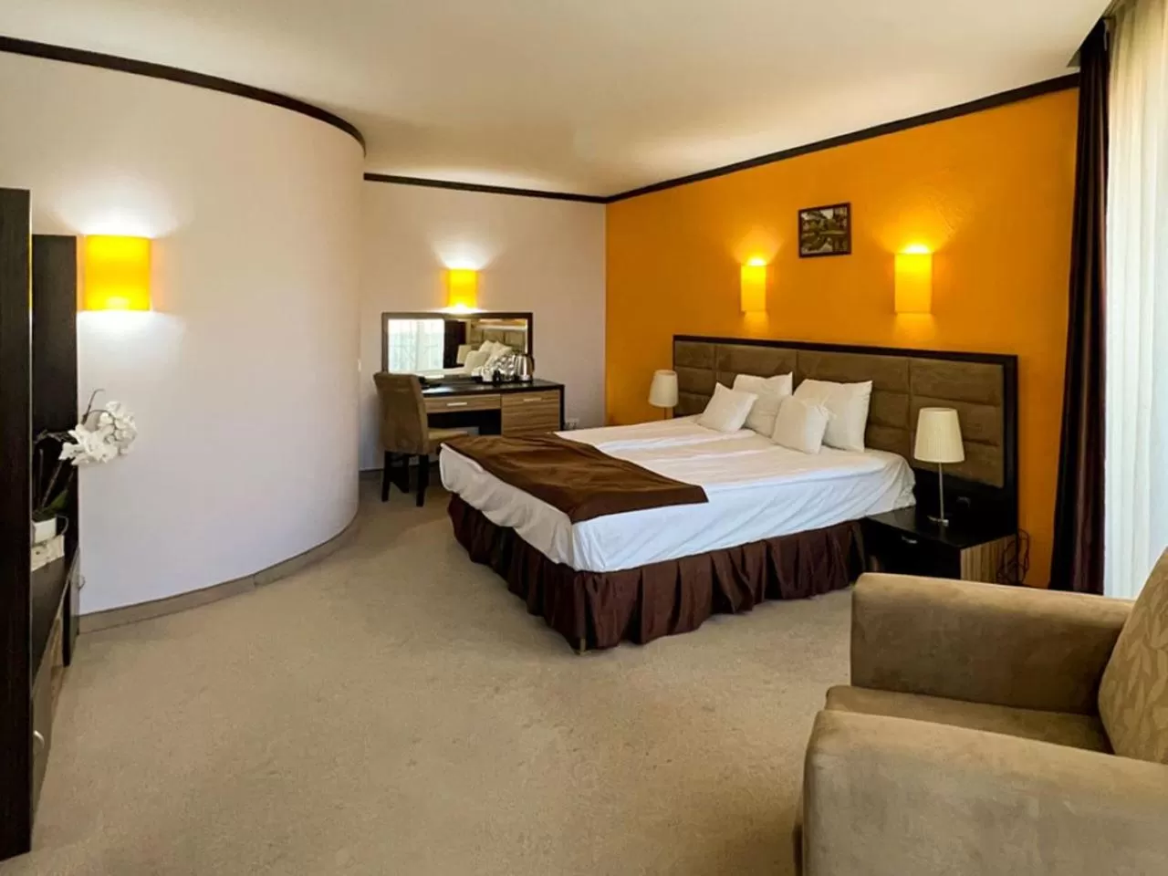 Bedroom, Bed in Hotel Dream