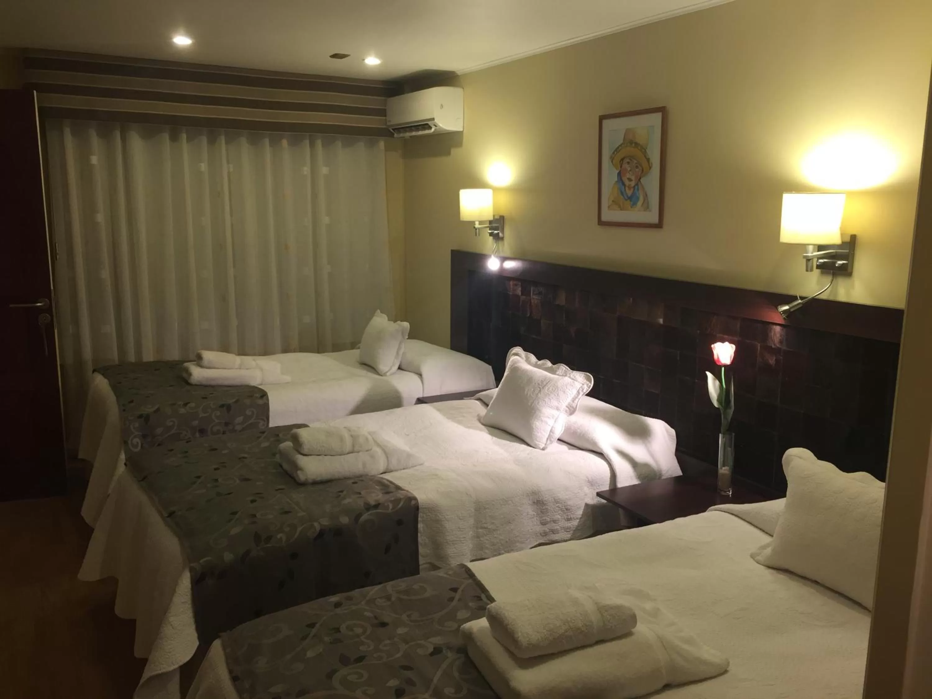 Photo of the whole room, Bed in Atankalama