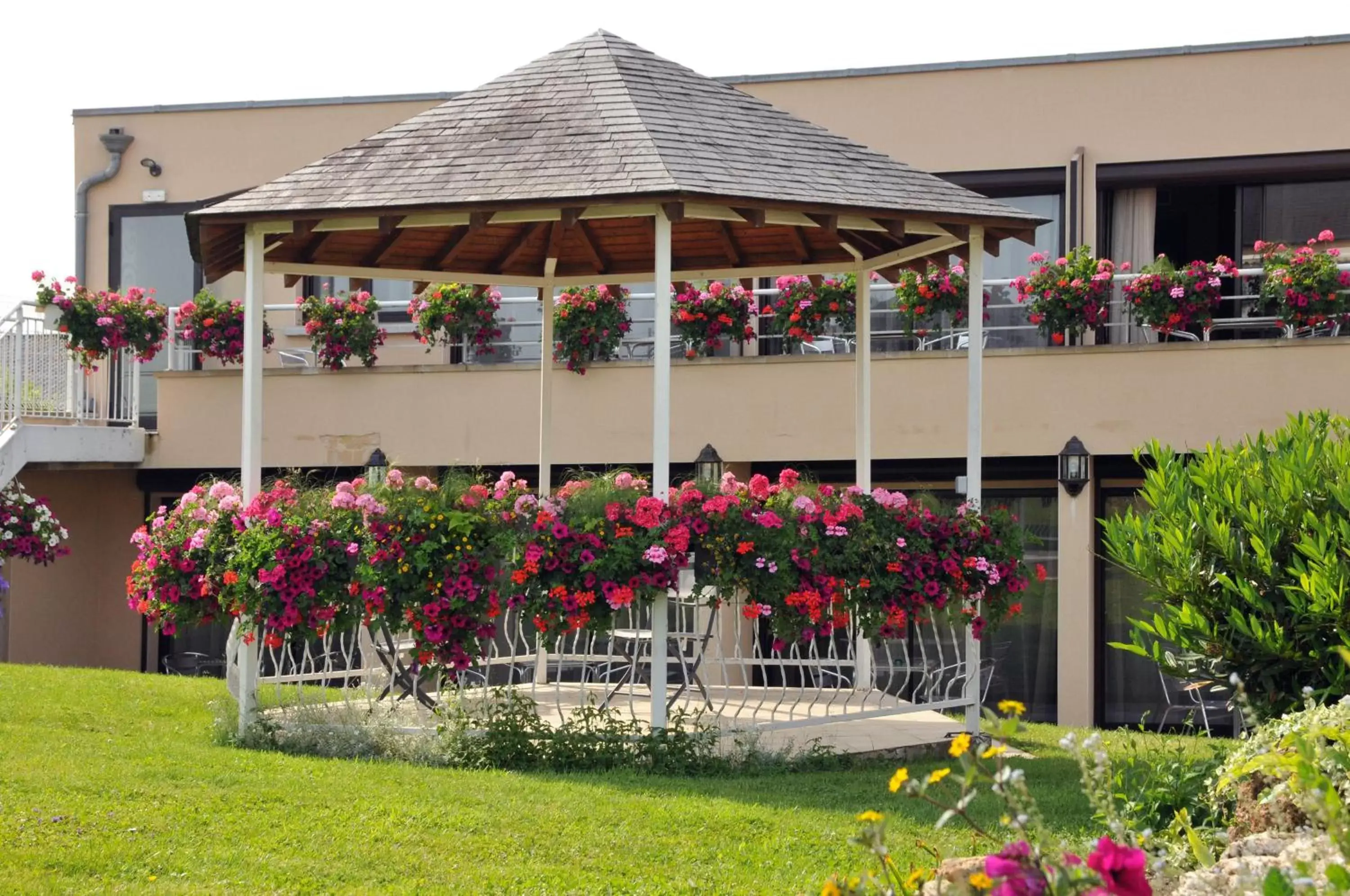 Property Building in Logis Hostellerie Du Mont Aimé