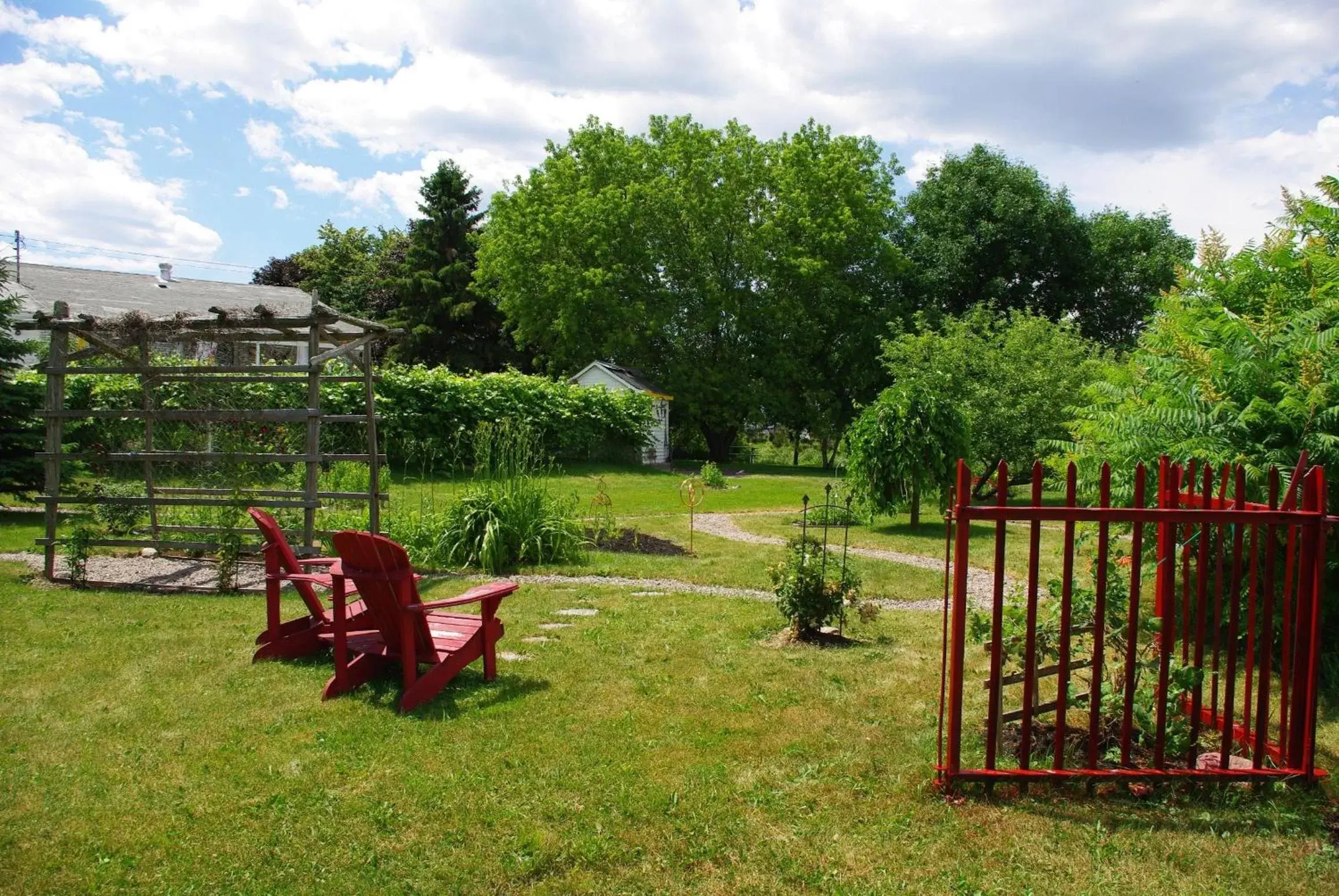 Garden in Atelier Galerie Anne Drouin Peinture & Pension