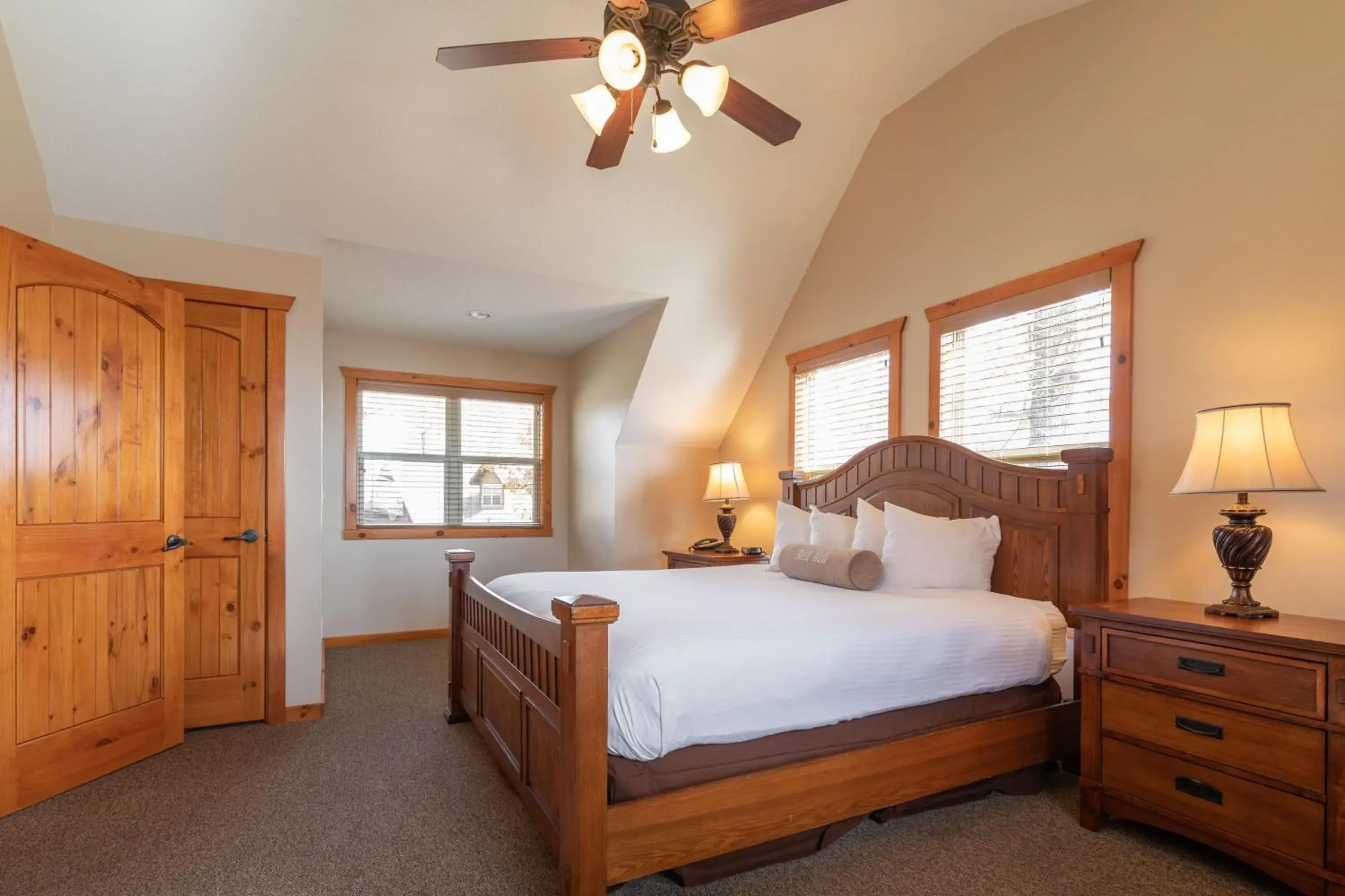 Bedroom, Bed in The Lodges at Table Rock by Capital Vacations