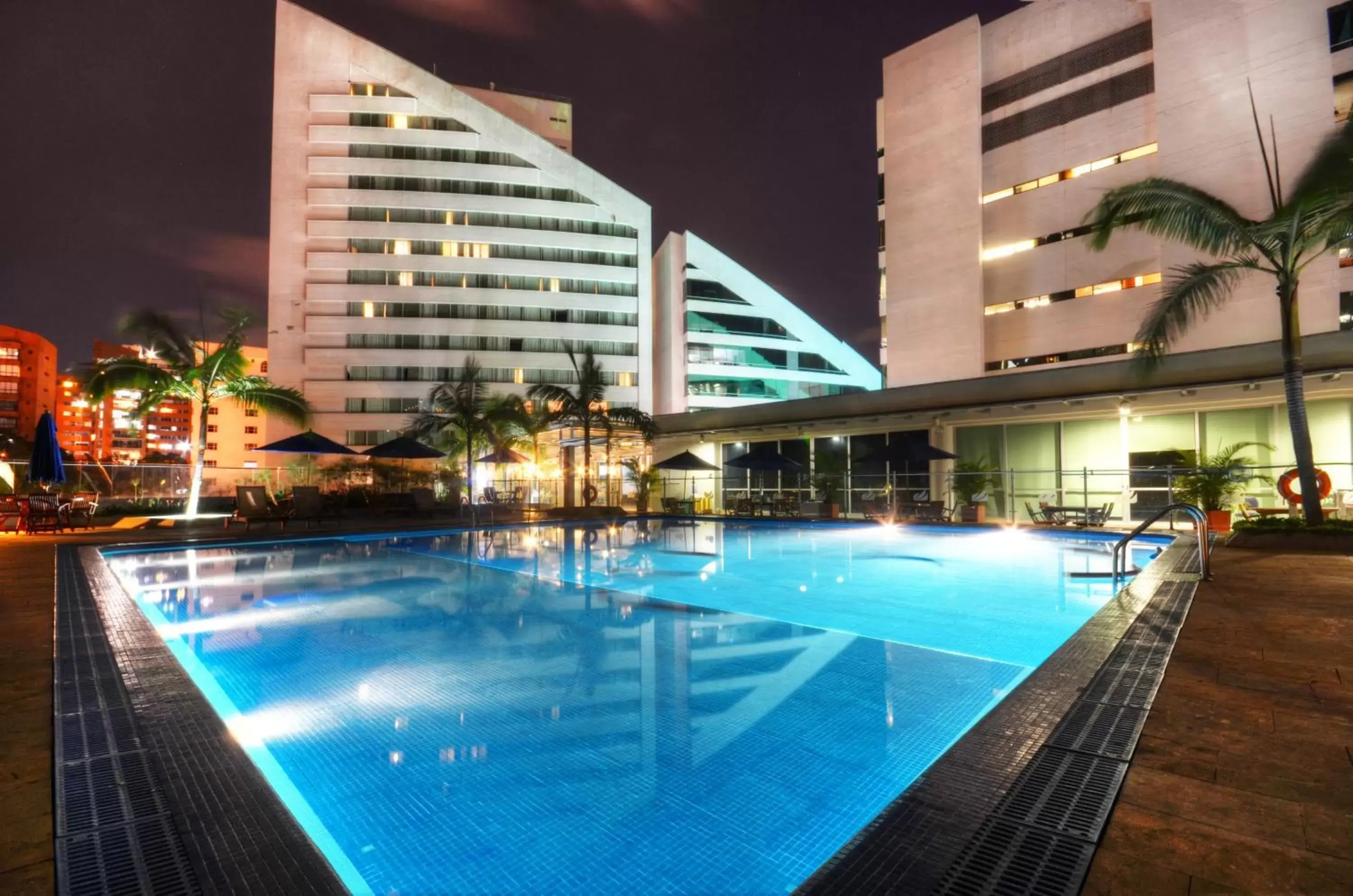 Swimming Pool in Hotel San Fernando Plaza