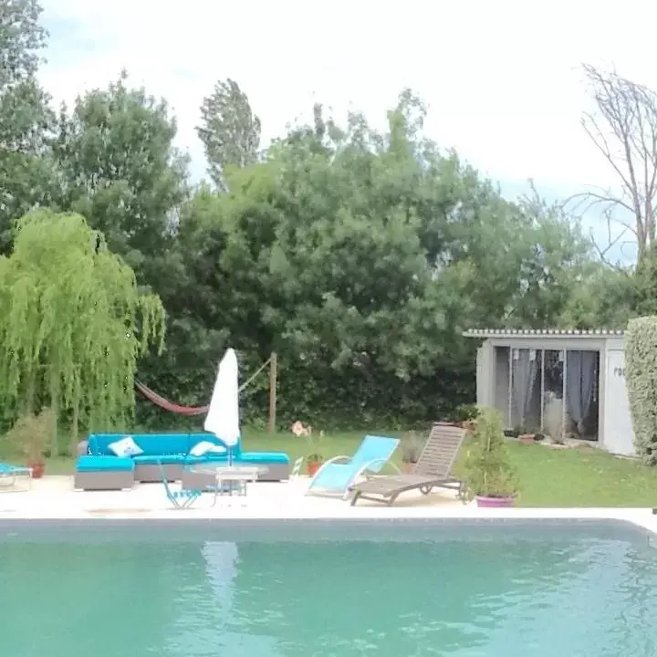 Day, Swimming Pool in Le Mazet Chambre d'Hôtes