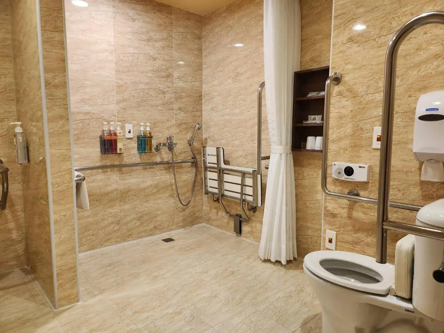 Shower, Bathroom in Kindness Hotel - Kaohsiung Main Station