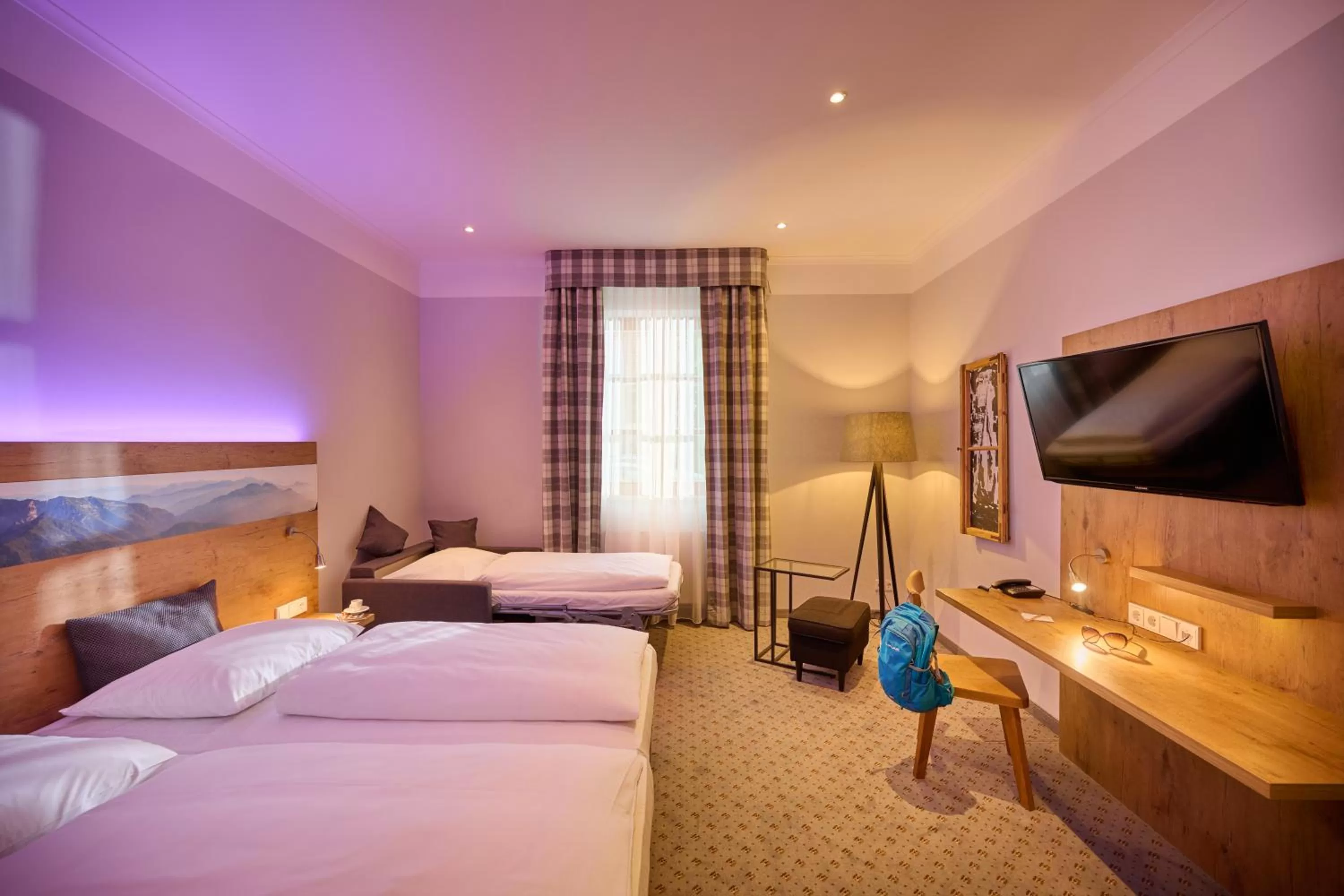 Photo of the whole room, Bed in Hotel Lechnerhof Unterföhring